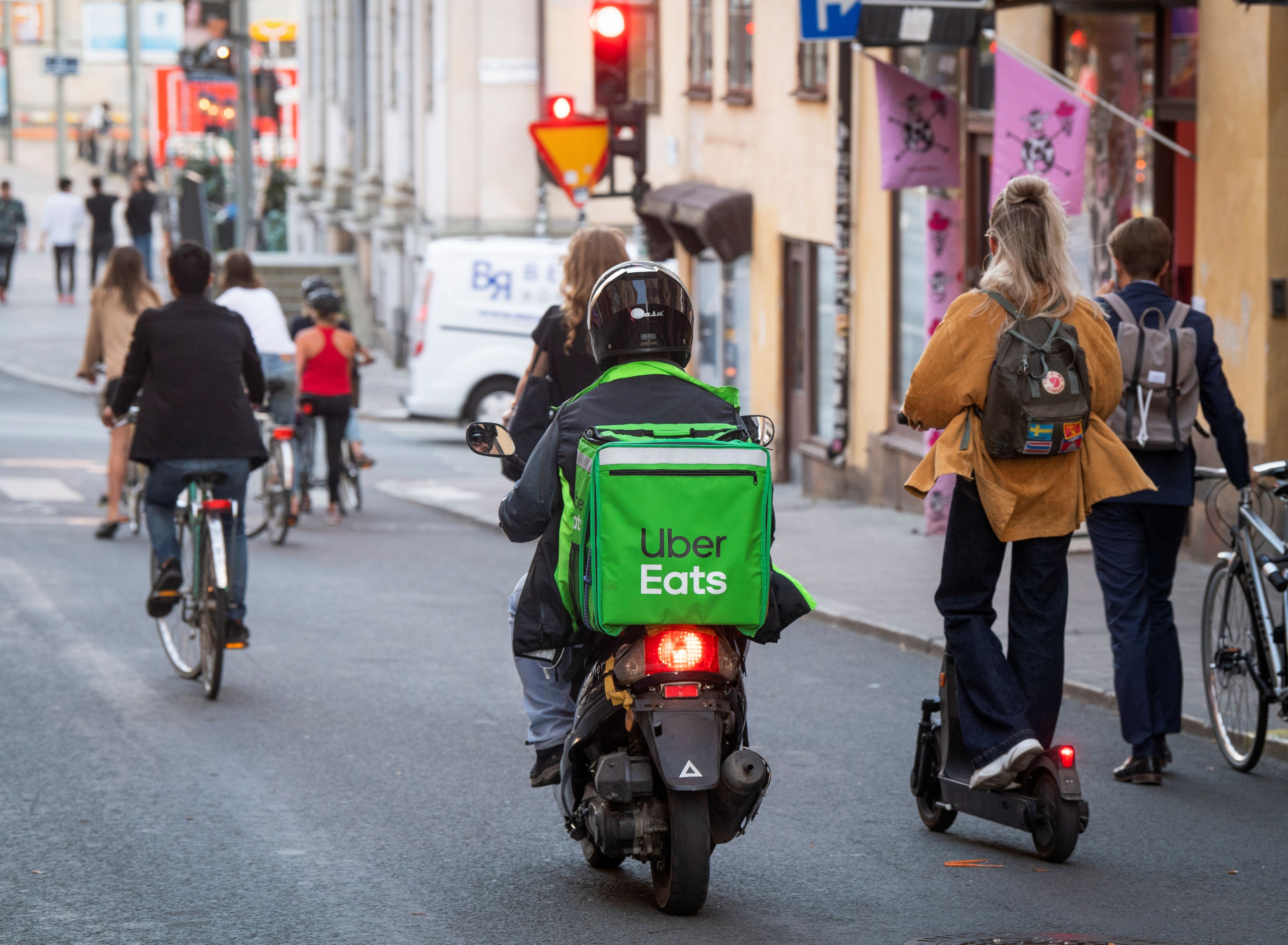 Detailliert schildert eine Fahrer, wie viel er pro Fahrt kassiert (Symbolfoto).