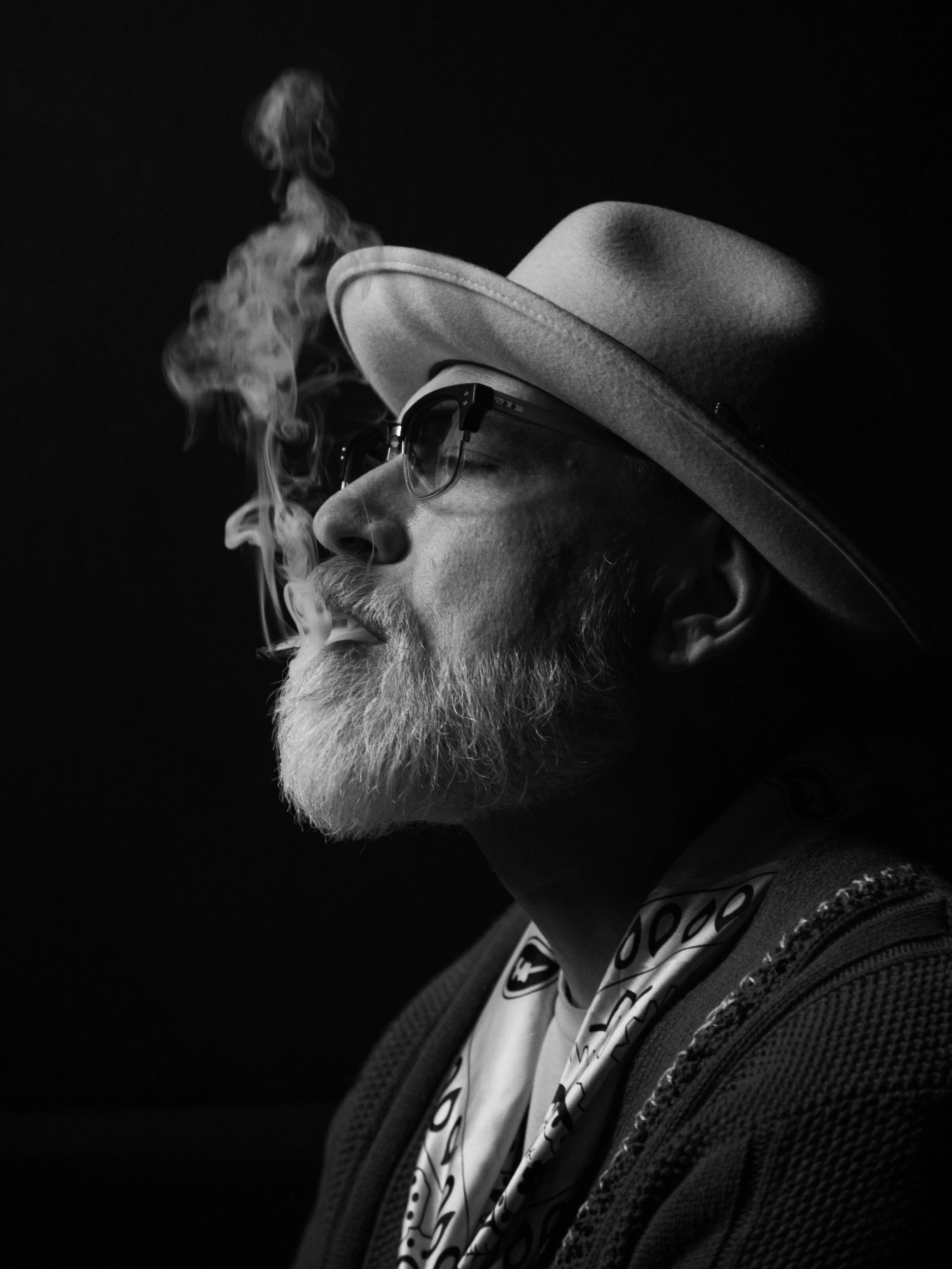 Für den Song "Put Your Lights On" (zusammen mit Santana) gewann er einen Grammy Award