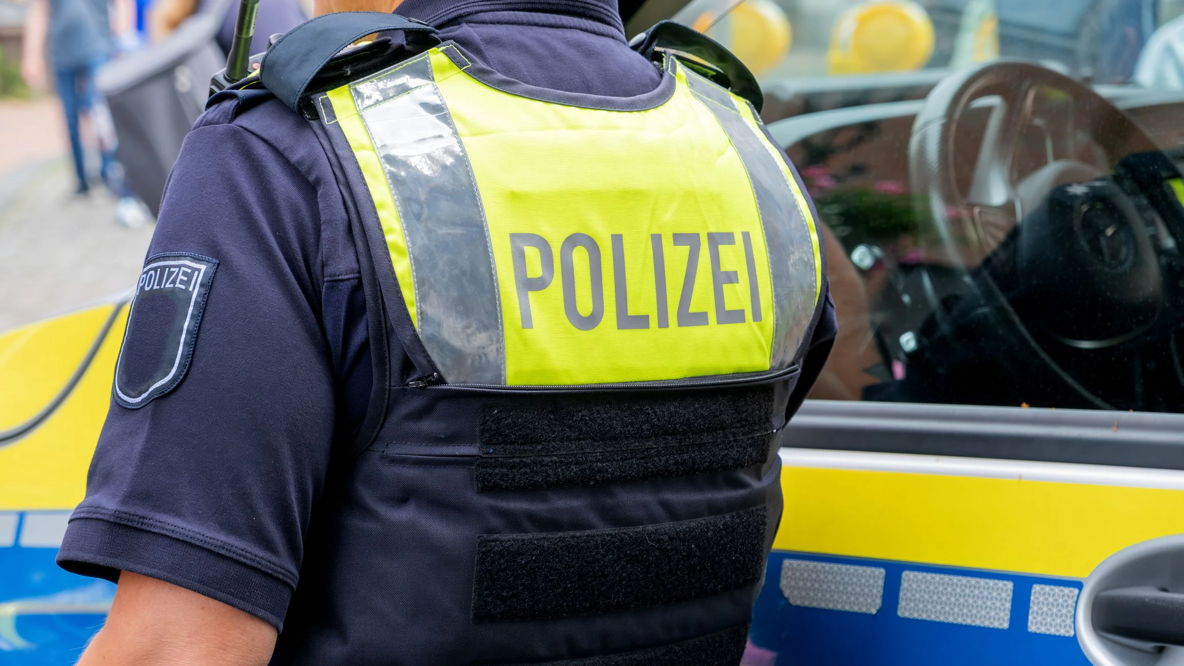 Heute.at - Mehrere Schüsse auf Café – Polizei im Großeinsatz