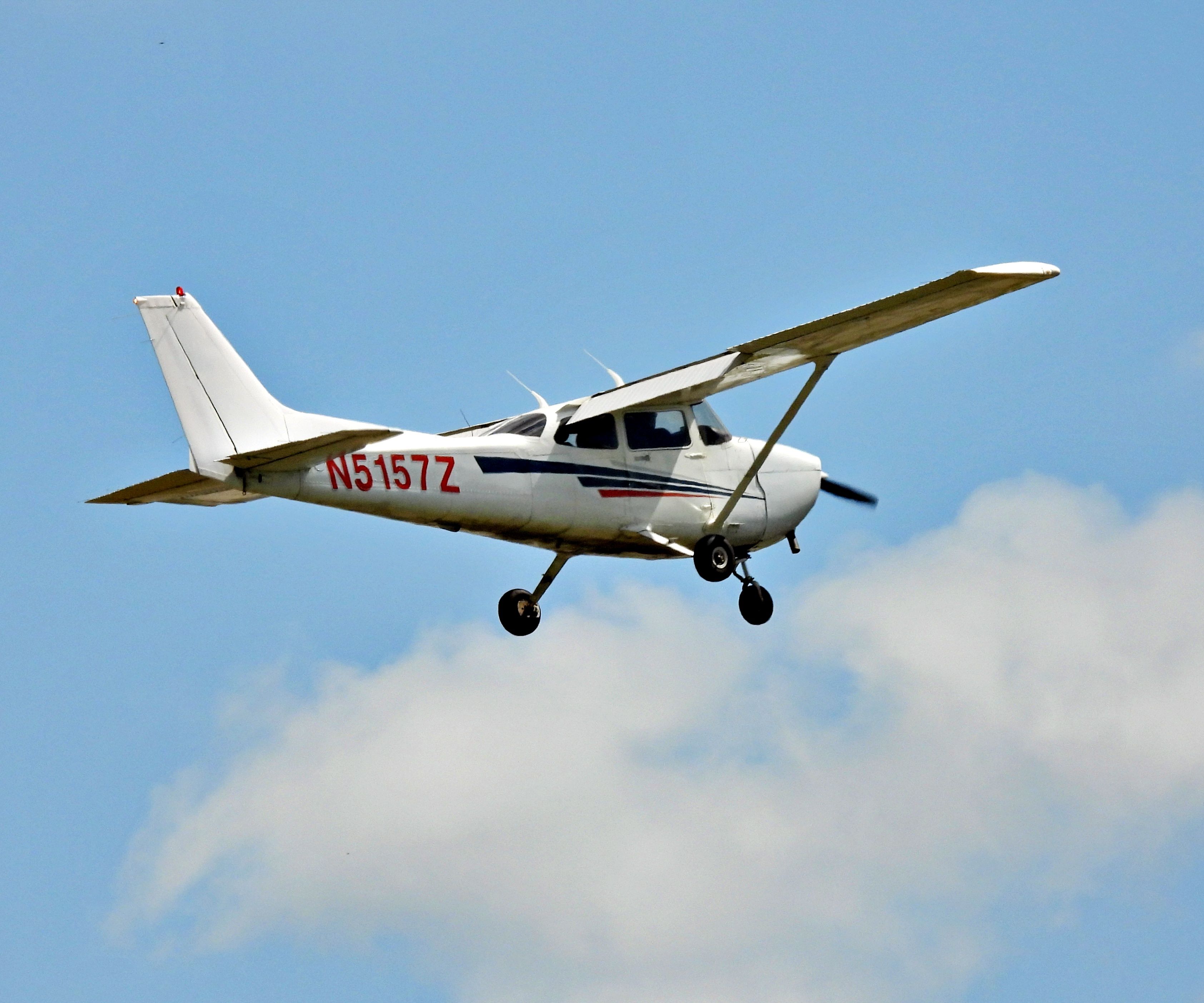 Heute.at - Betrunkener stiehlt Cessna – dann steuert er auf AKW zu