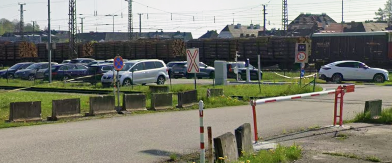 Heute.at - 104 Euro für zwei Tage – Aufregung um ÖBB-Parkplatz