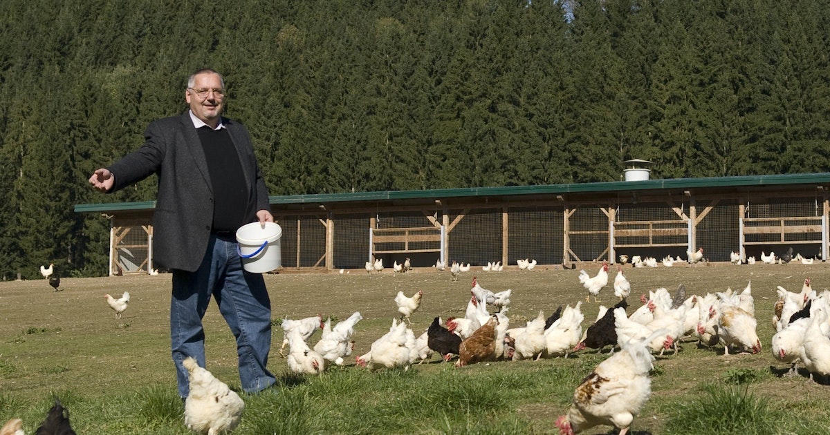 Photo: Heute Toni Hubmann, Founder of Toni's Freilandeier and Cage-Free Pioneer, Dies at 68
