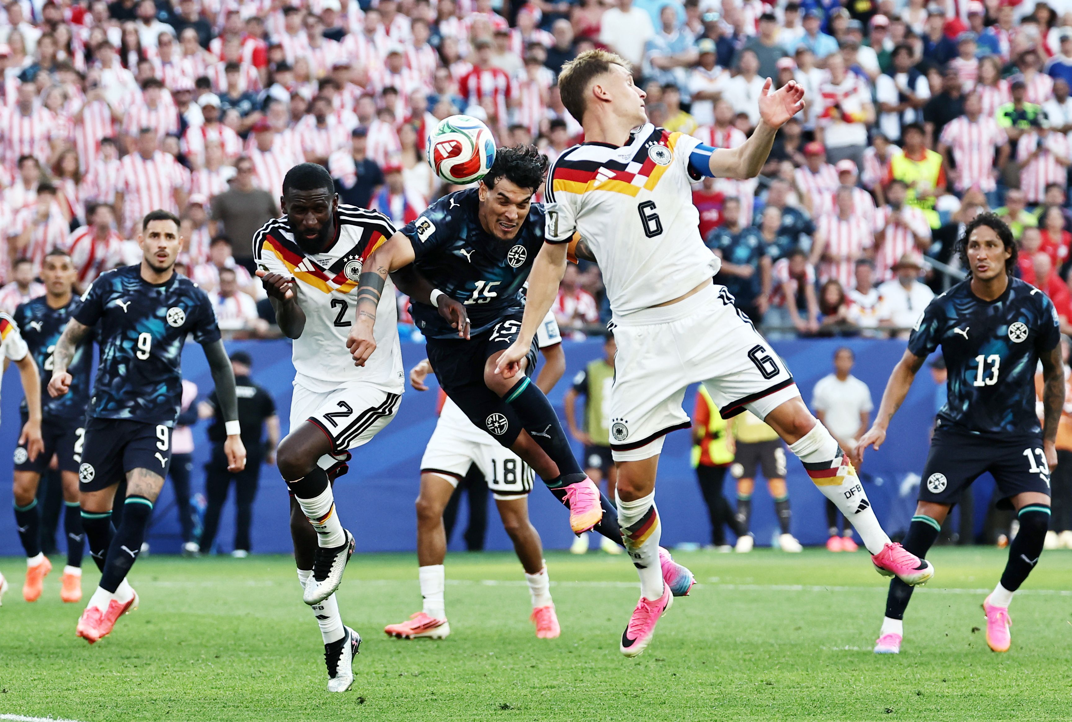 Deutschlands Innenverteidiger-Star Antonio Rüdiger tritt aus dem DFB-Team zurück. 