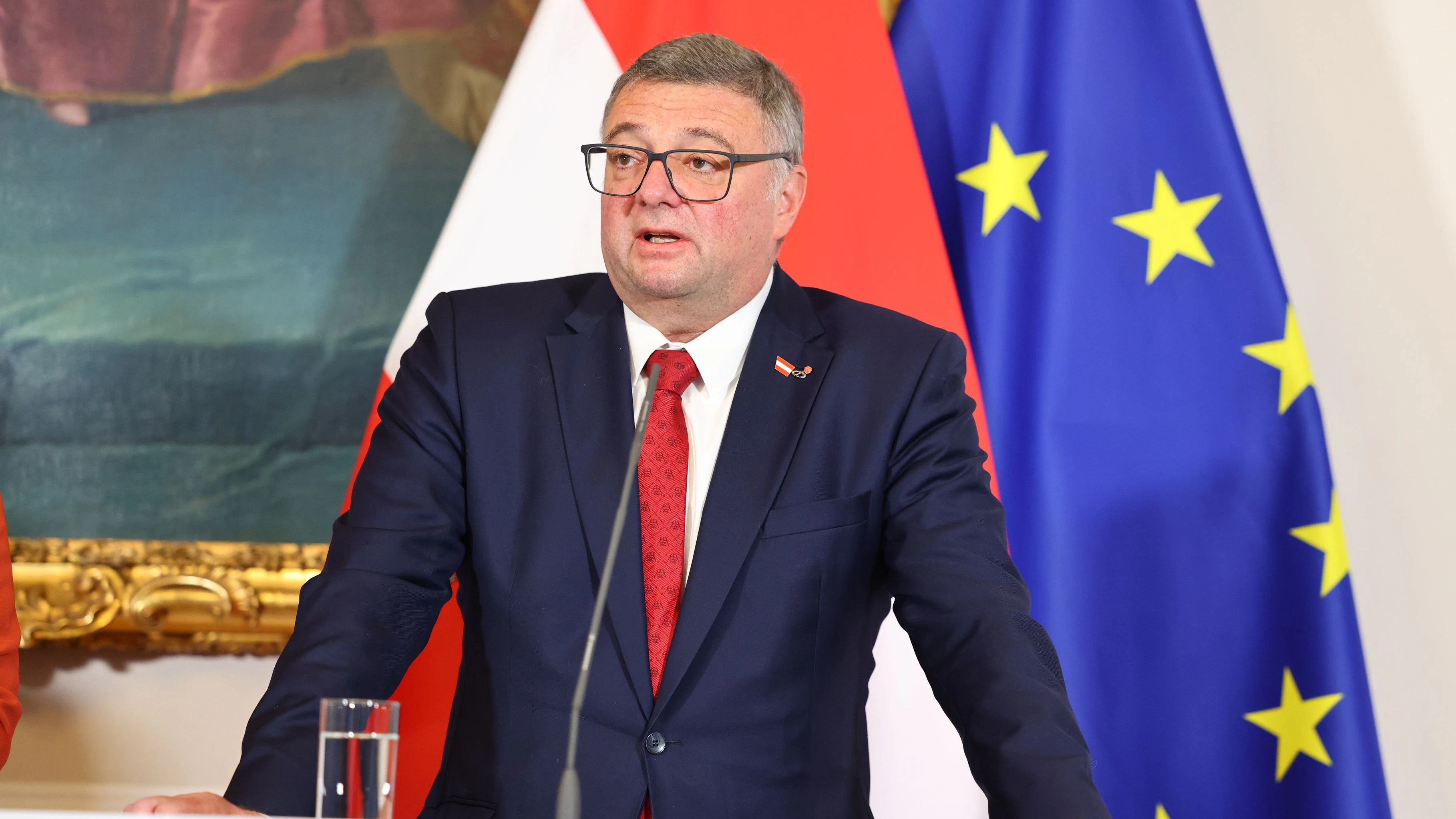 20251120 / jörg leichtfried spö / foto: sabine hertel / tageszeitung heute