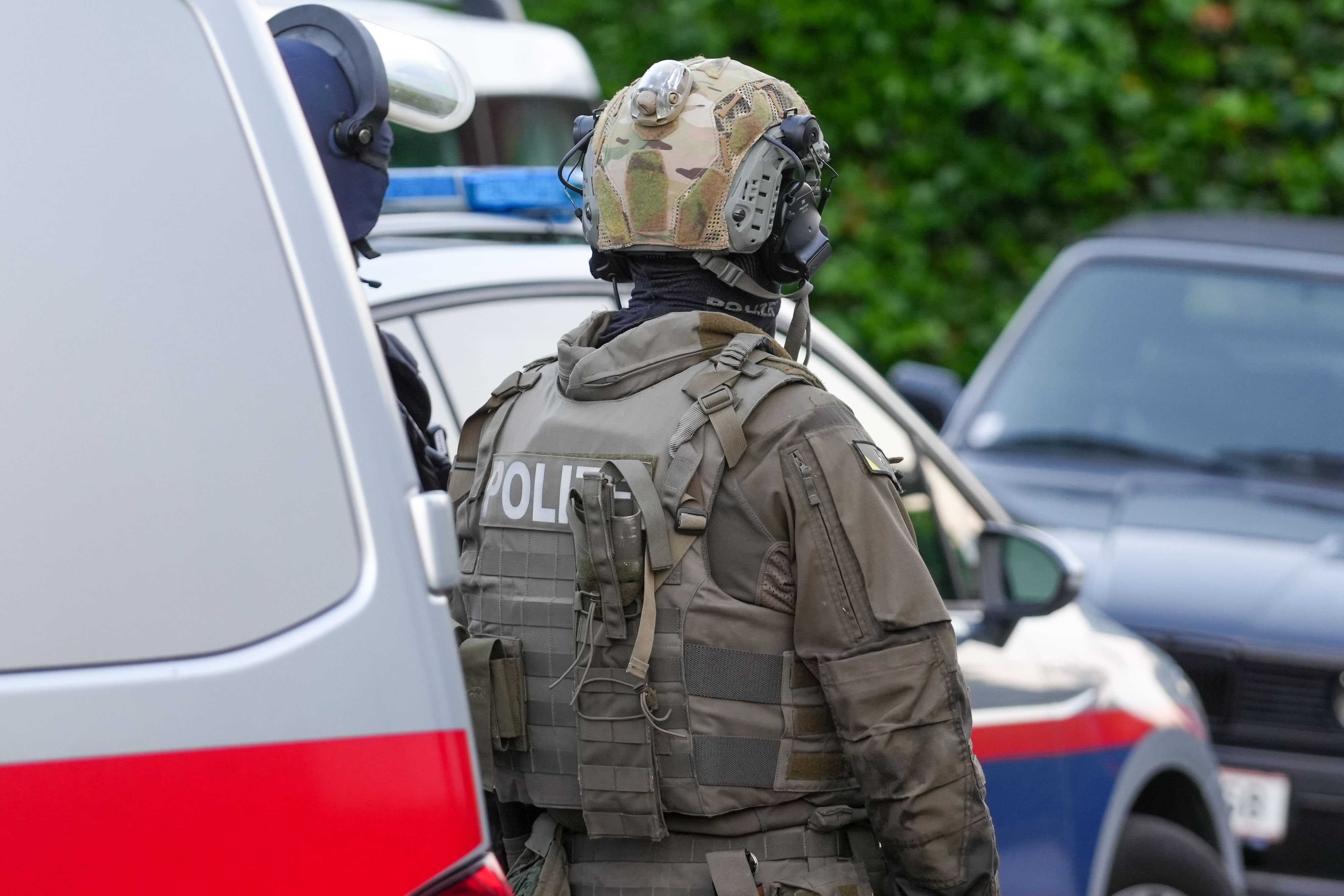 Heute.at - Waffe auf Nachbarn gerichtet – Cobra greift ein