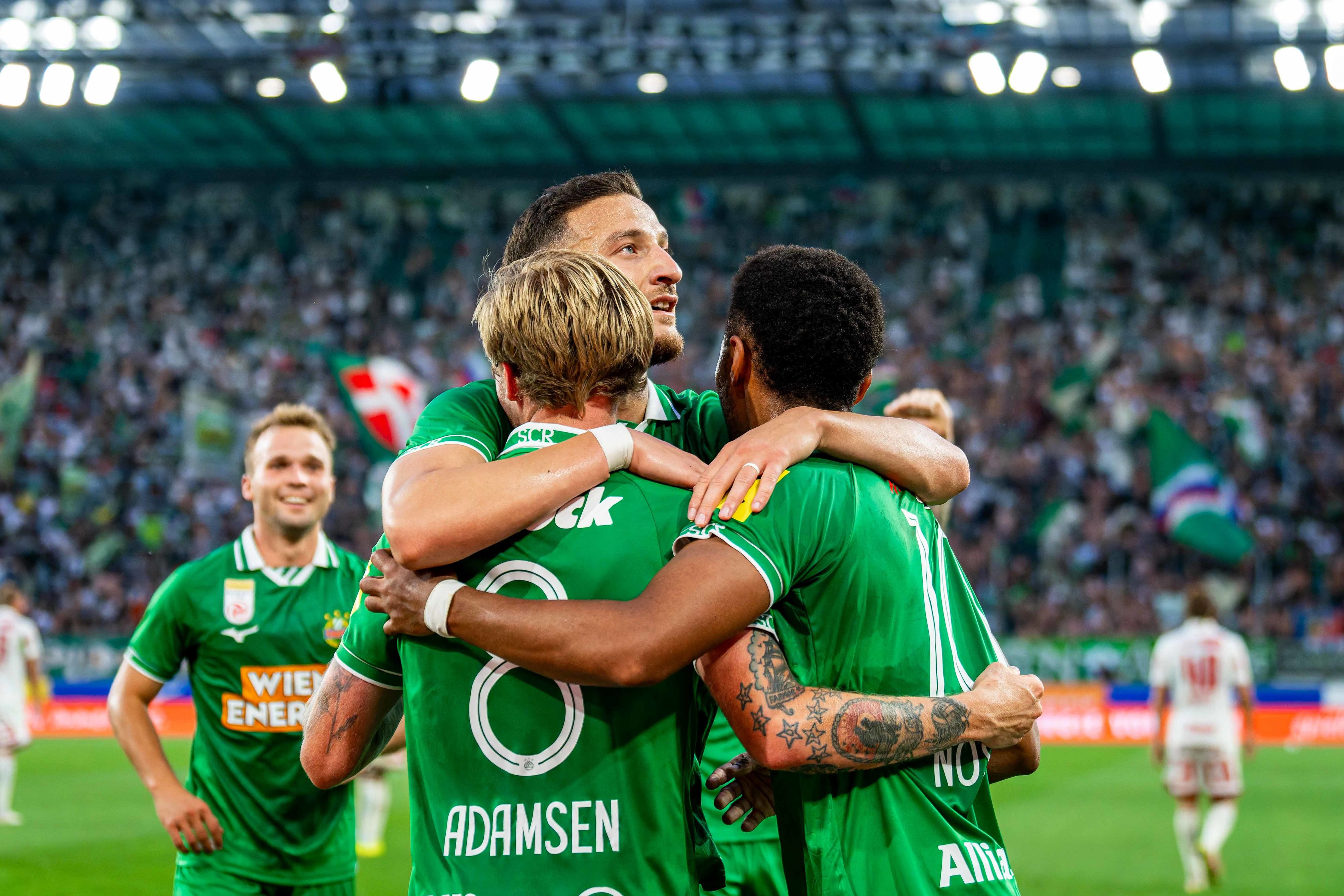 Rapid spielt im Herbst drei Mal unter Flutlicht daheim.
