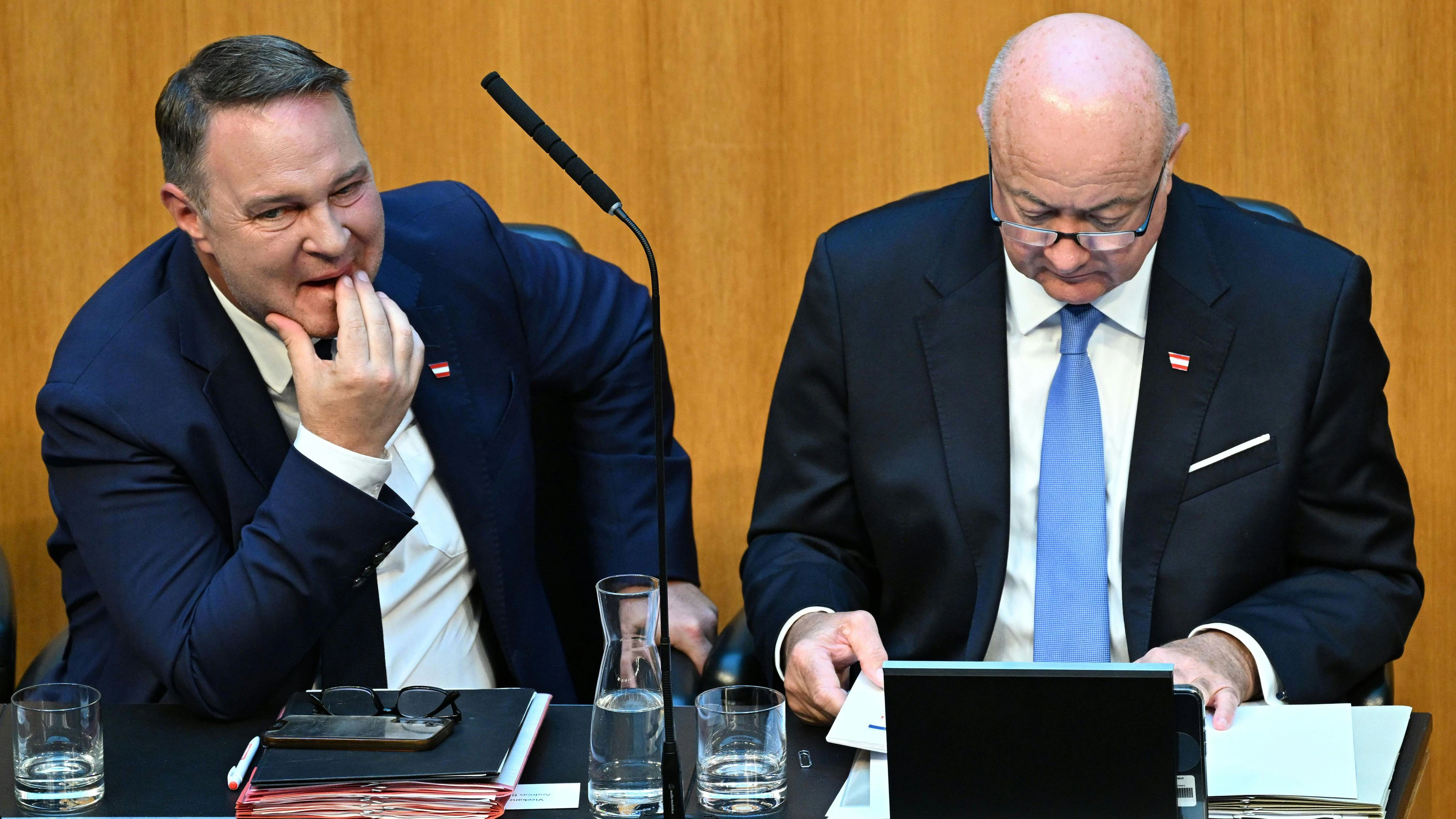 Heute.at - Parteifreunde gehen Babler und Stocker an den Kragen