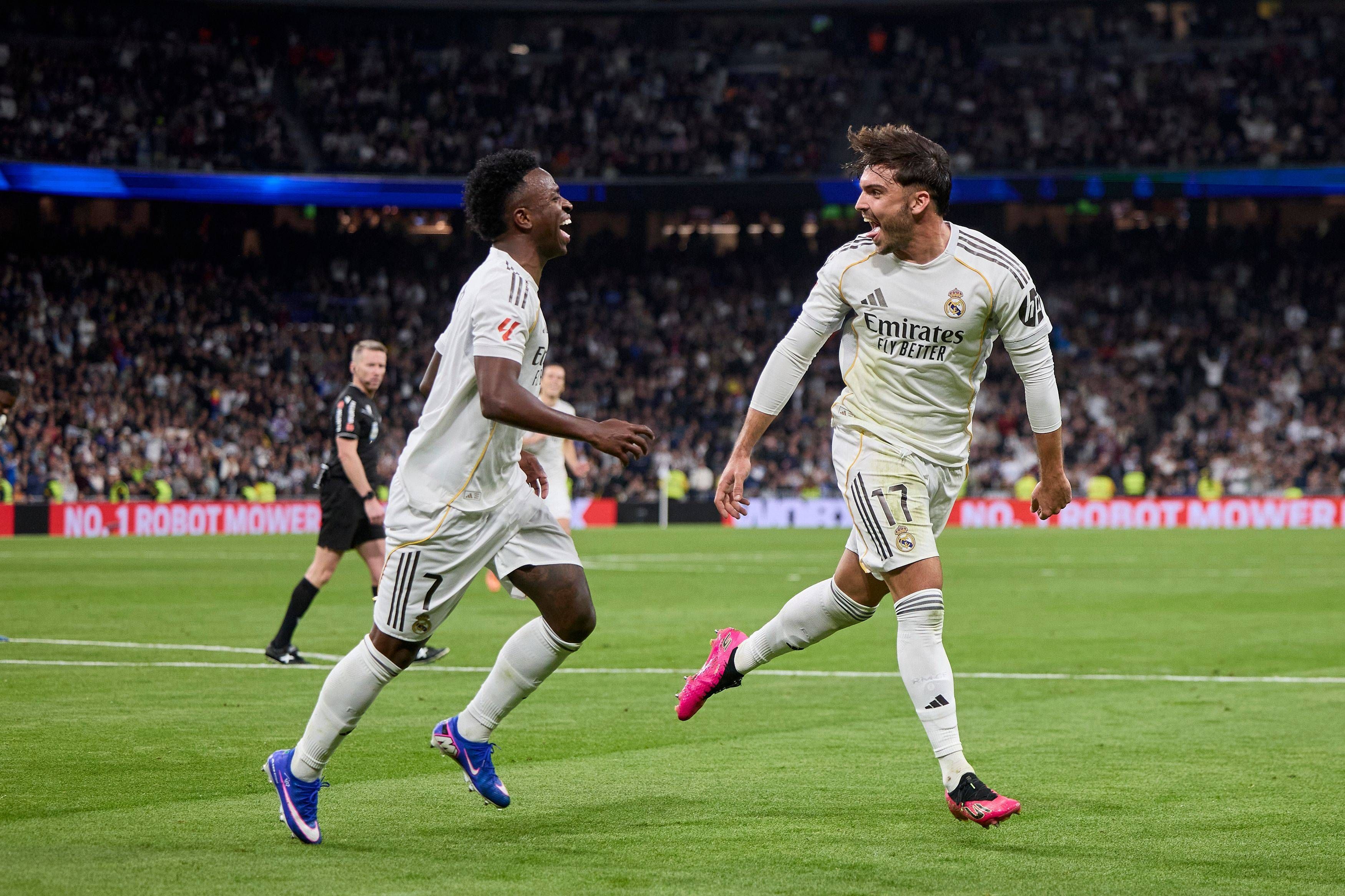 Vini Jr und Raul Asencio.