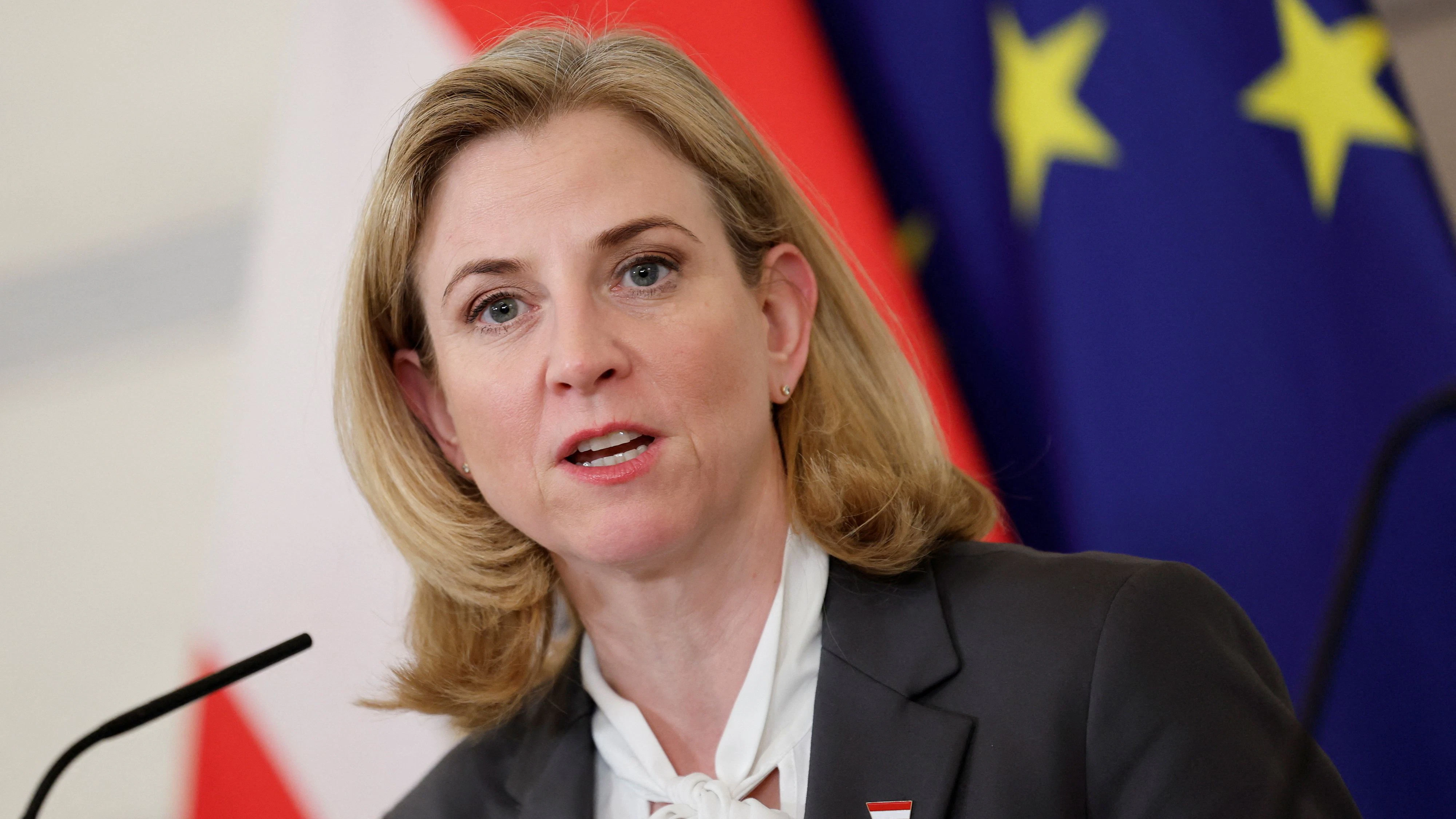 Heute.at - Meinl-Reisinger zitiert Botschafter ins Ministerium