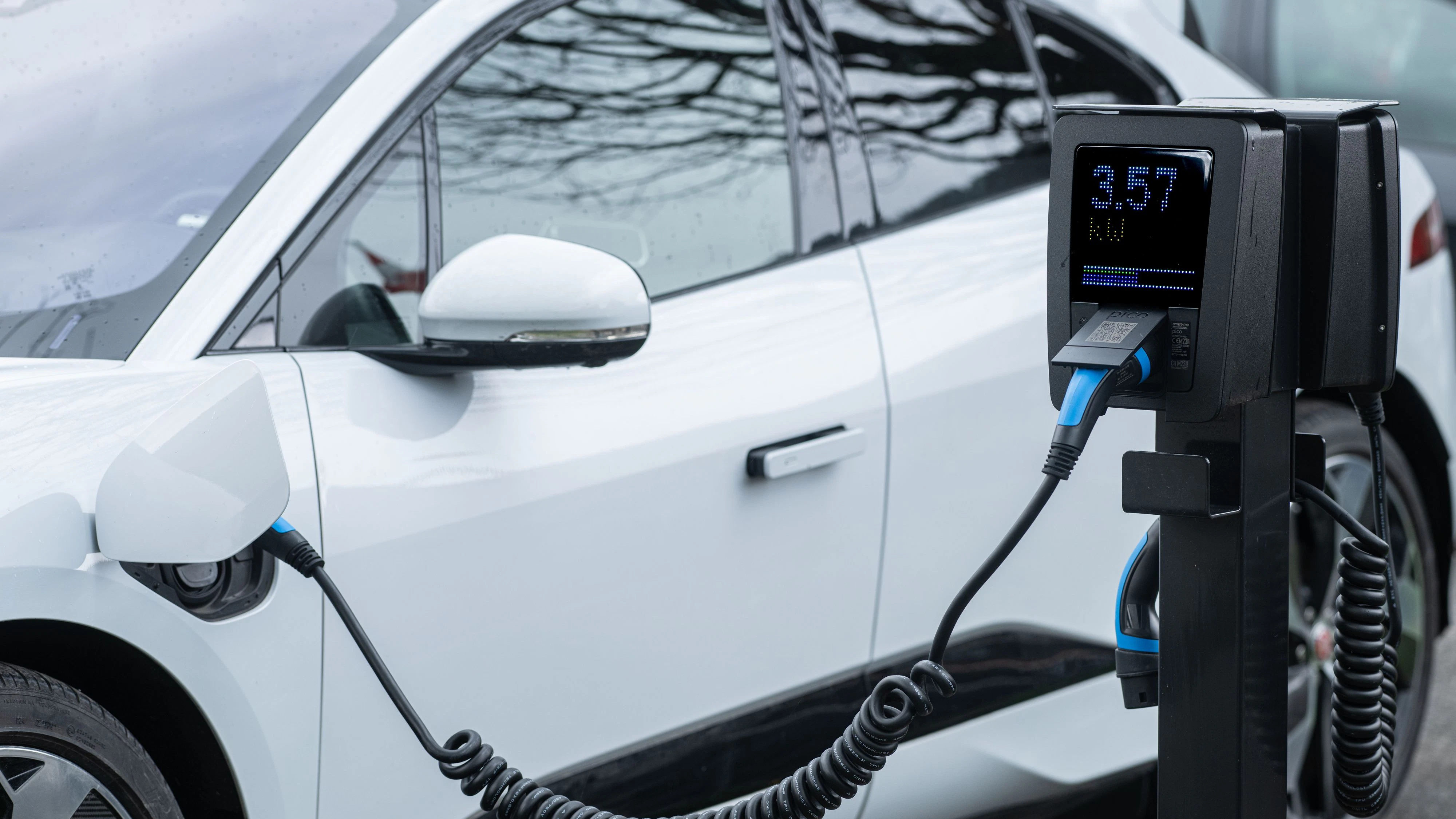 E-Auto Ladestation Laden