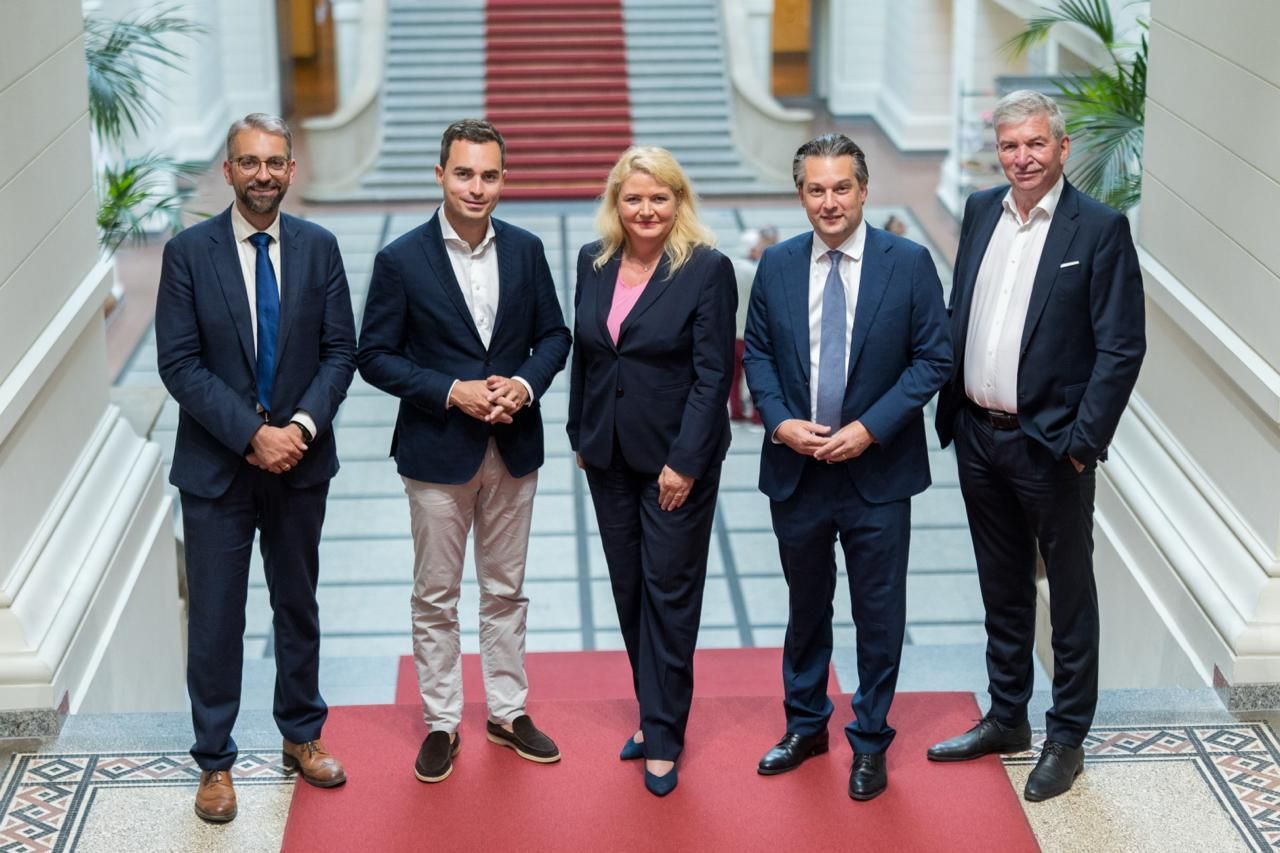 Delegation der Wiener FPÖ bei der AfD Berlin.