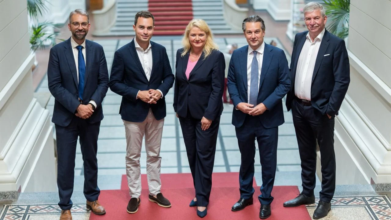 Delegation der Wiener FPÖ bei der AfD Berlin.
