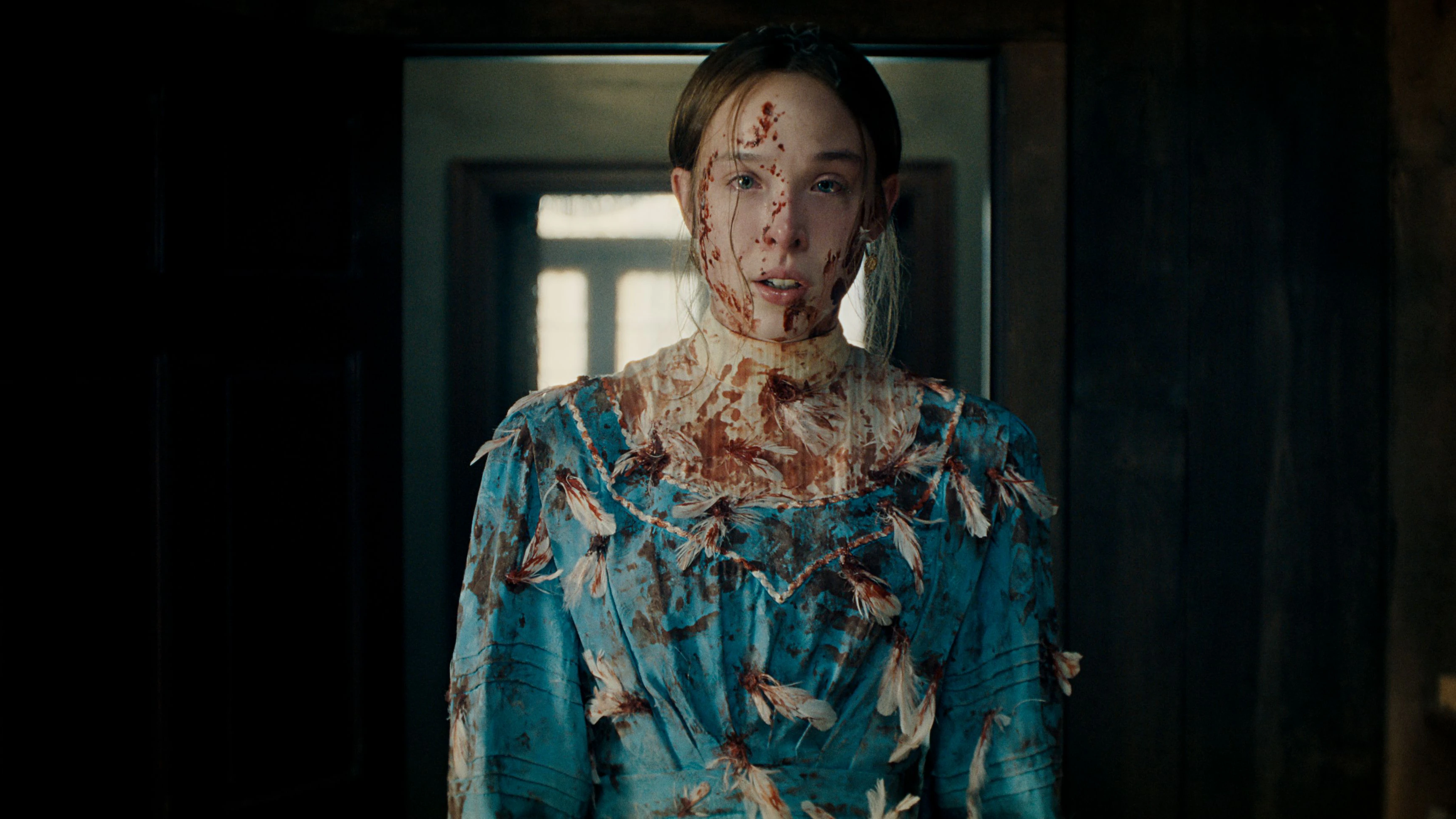 Ella Beatty als Lizzie Borden.