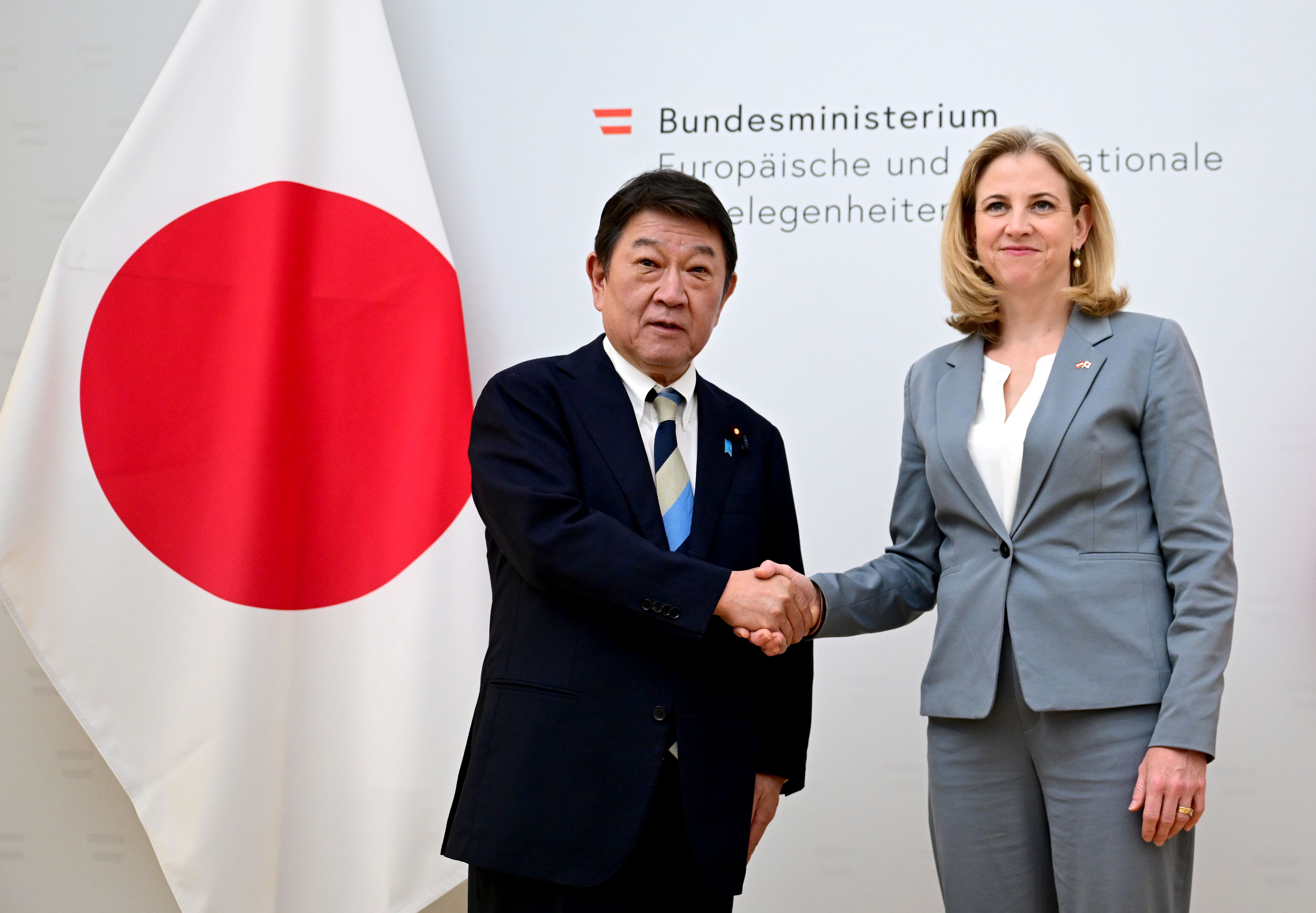 Außenministerin Meinl-Reisinger empfing den japanischen Außenminister Toshimitsu Motegi in Wien.