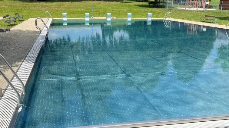 Heute.at - Viel zu wenig Wasser – jetzt musste Freibad schließen