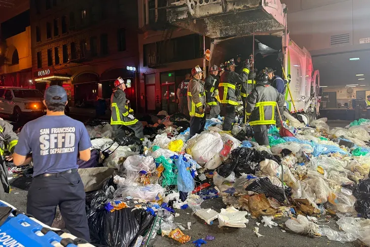 Feuerwehr rettet Mann in San Francisco aus Müllauto
