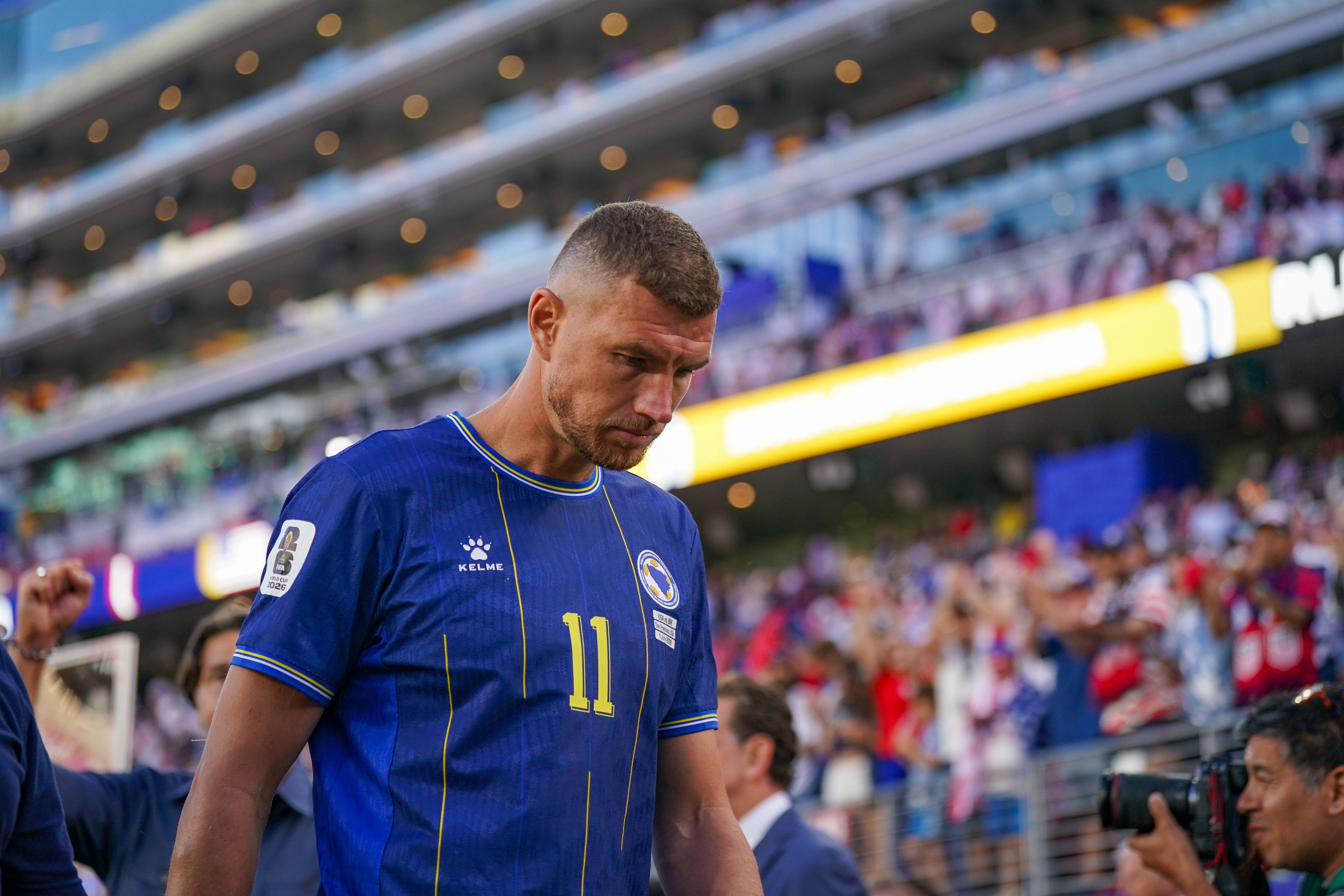 Edin Dzeko hört auf.