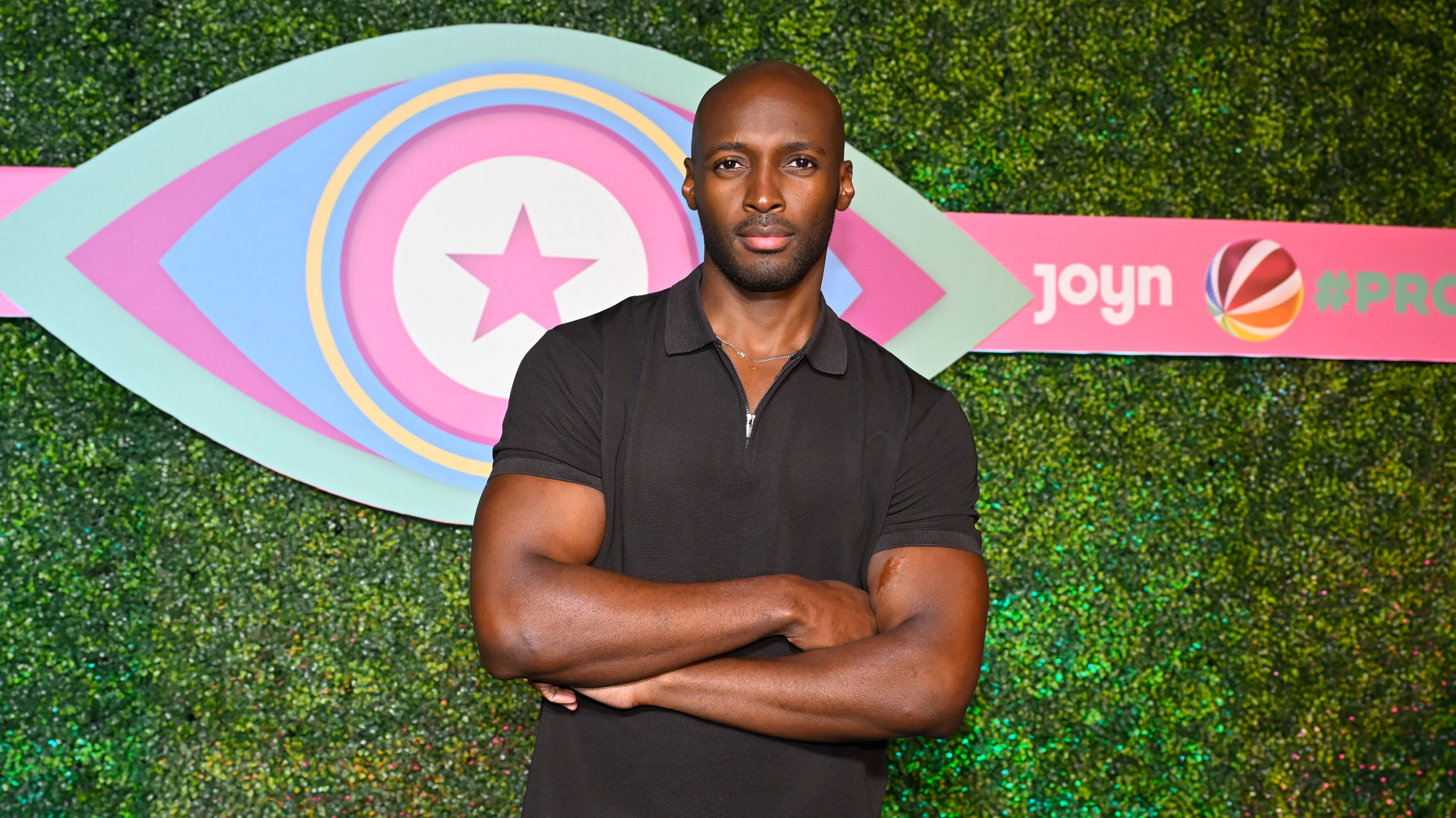 Wiener Godfrey Egbon war heuer GNTM-Finalist, jetzt zieht er bei "Promi Big Brother" ein.