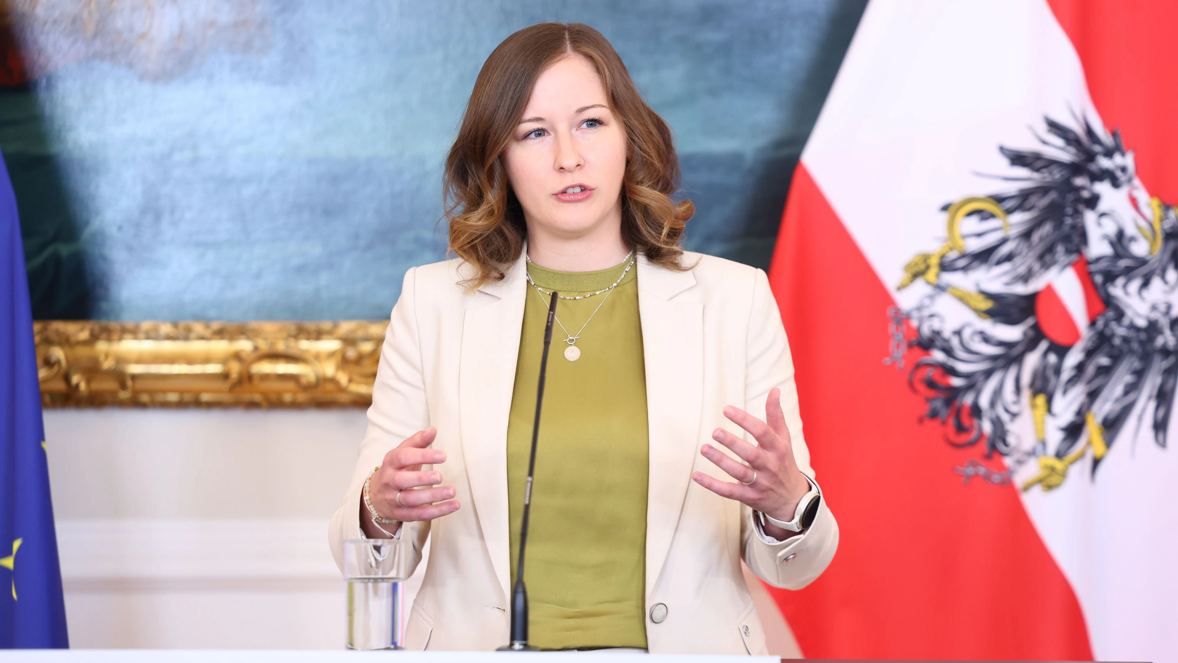 Familienministerin Claudia Bauer (ÖVP): "Familien wollen ihren Kindern etwas mitgeben und ihnen den bestmöglichen Start ins Erwachsenenleben ermöglichen."