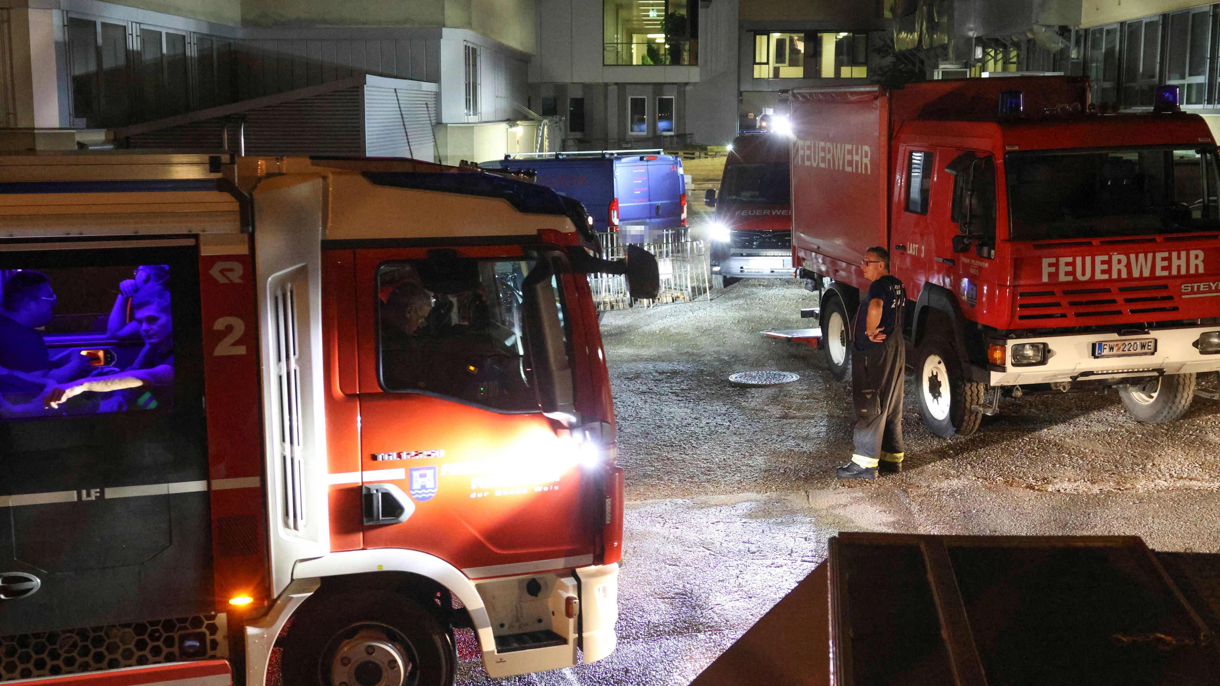 Heute.at - Massiver Wasserschaden sorgt für Großeinsatz bei Klinik