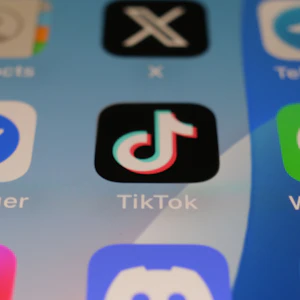 Neu bei TikTok: Gesprochene Kommentare und Umfragen