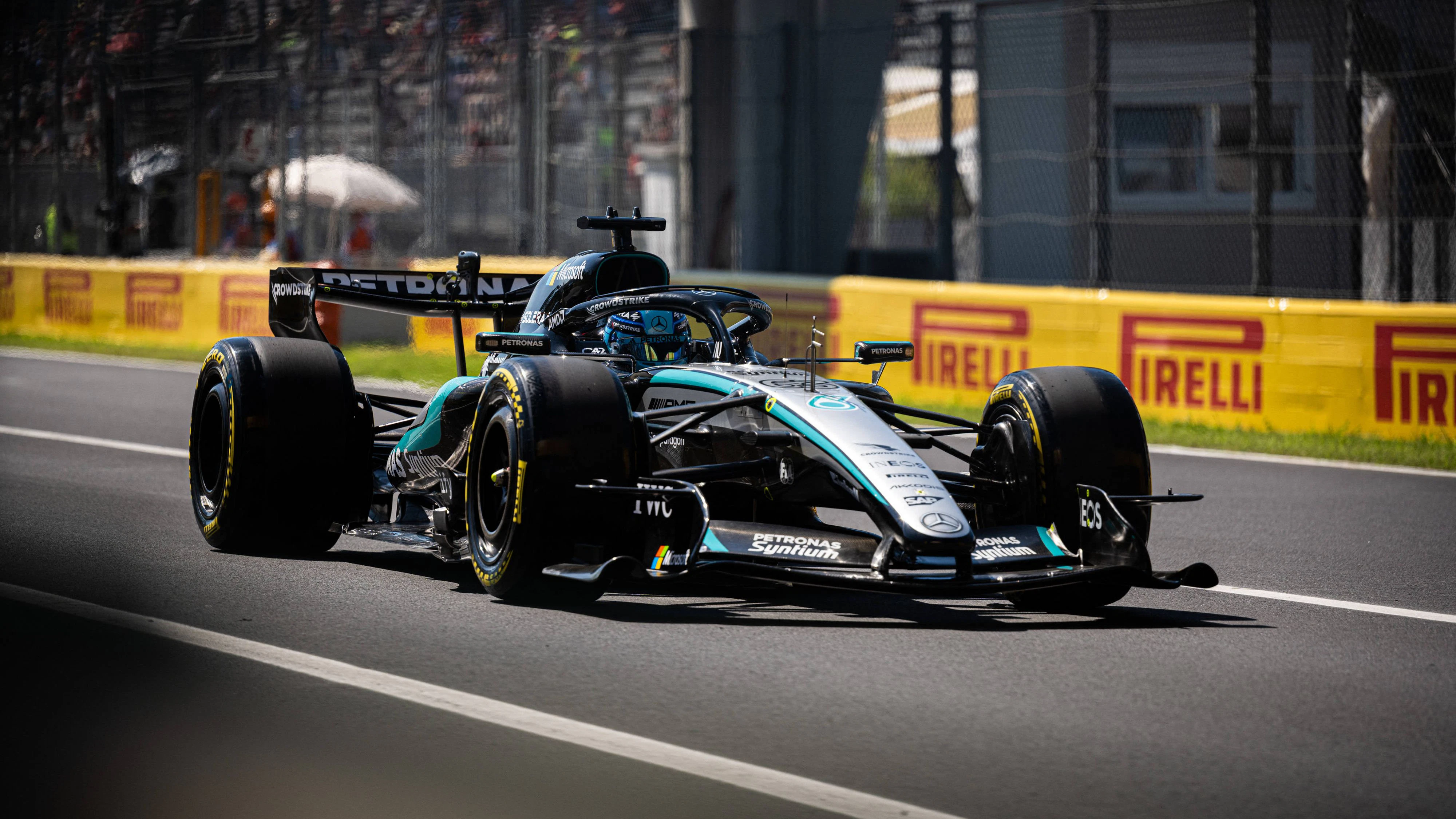 MOTORSPORTS - Formula 1 - 2026 Italian Grand Prix Photo by IPA/ABACAPRESS.COM88102849 - George Russell Mercedes AMG - 2026 F1 Italian Grand Prix. Monza, Italy, on September 4, 2026. Italy Italy PUBLICATIONxNOTxINxFRAxUK Copyright: xIPAxSport/ABACAx