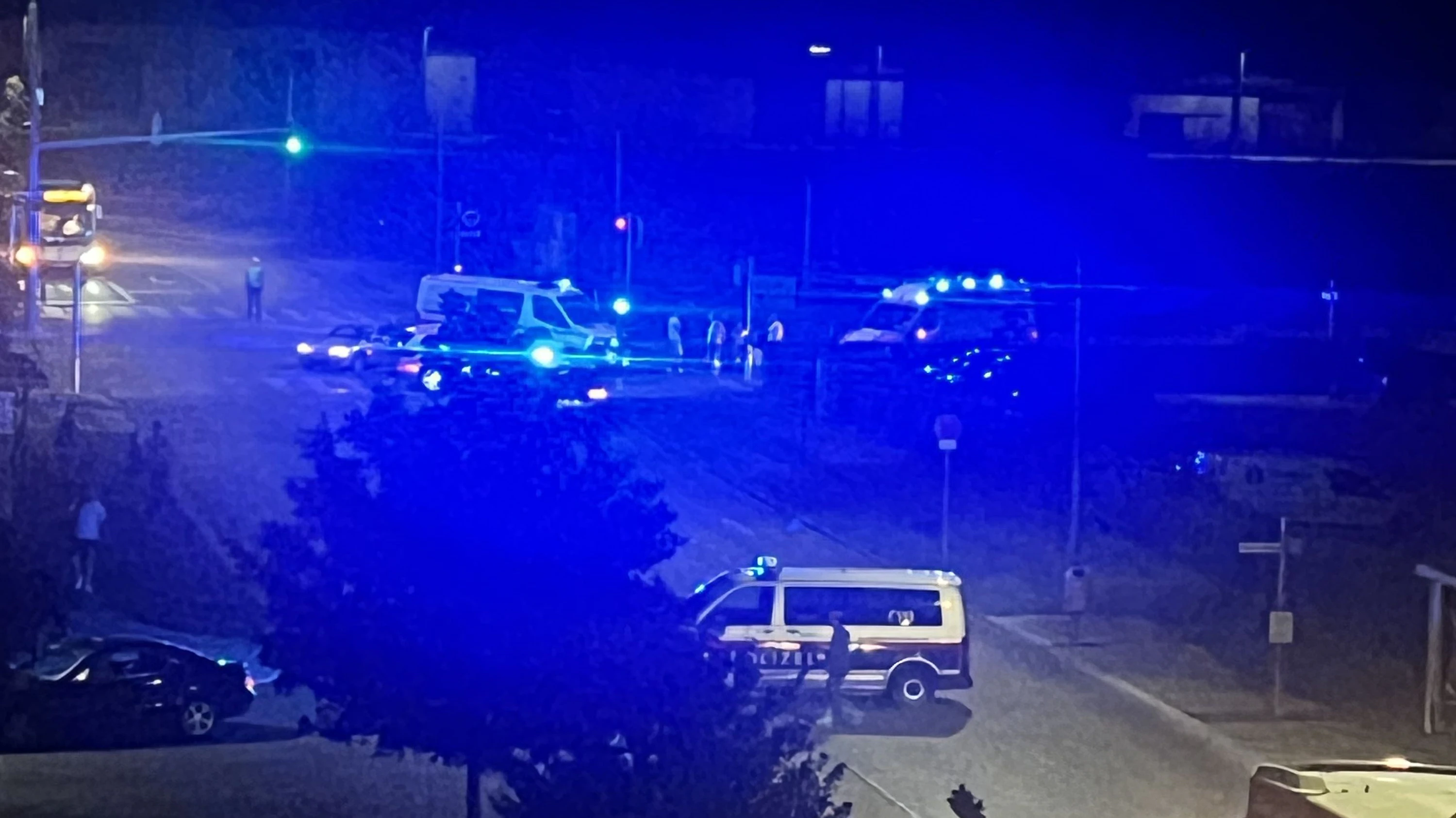 Schwerer Unfall in Wien-Floridsdorf: Motorradfahrer (24) kam in den Schockraum. 