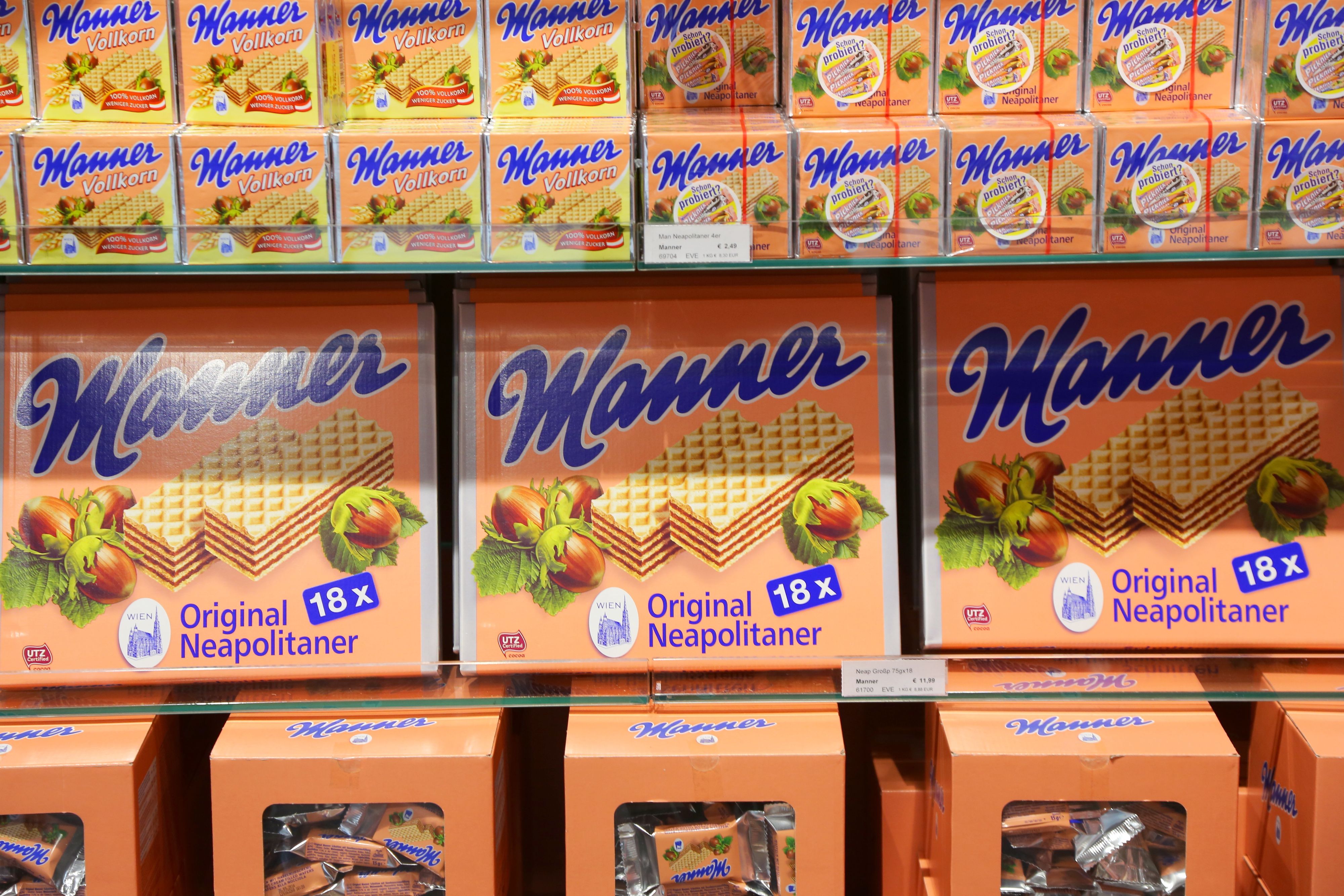 Manner Schnitten kosten in Deutschland deutlich weniger als in Österreich.