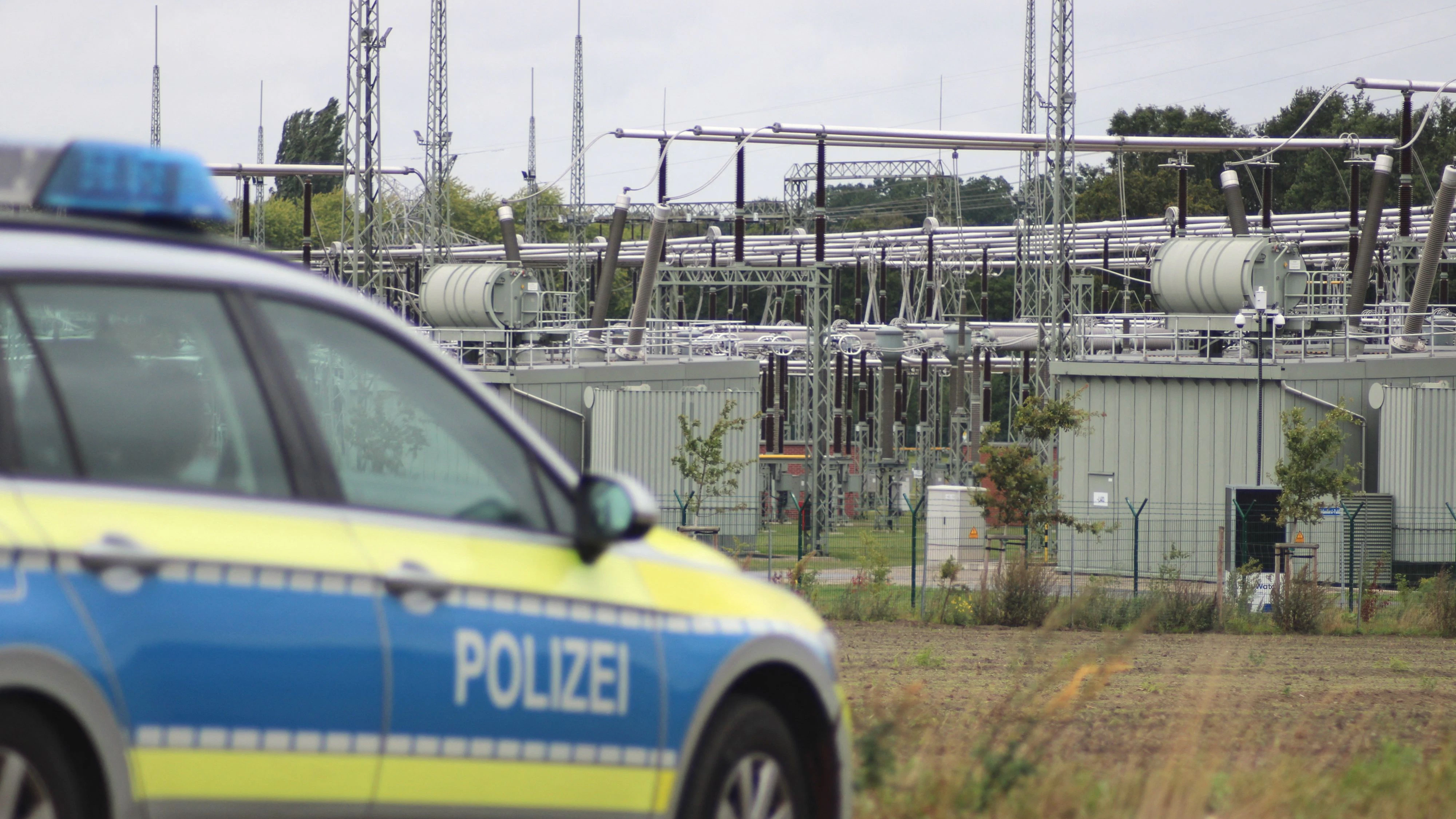 Heute.at - Nächster Sabotage-Fall? Polizei riegelt Umspannwerk ab
