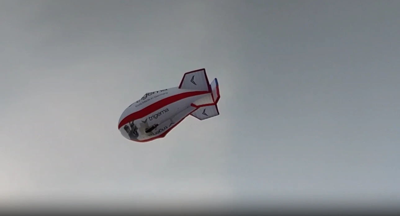 Video zeigt: Starkwind treibt Zeppelin in die Tiefe