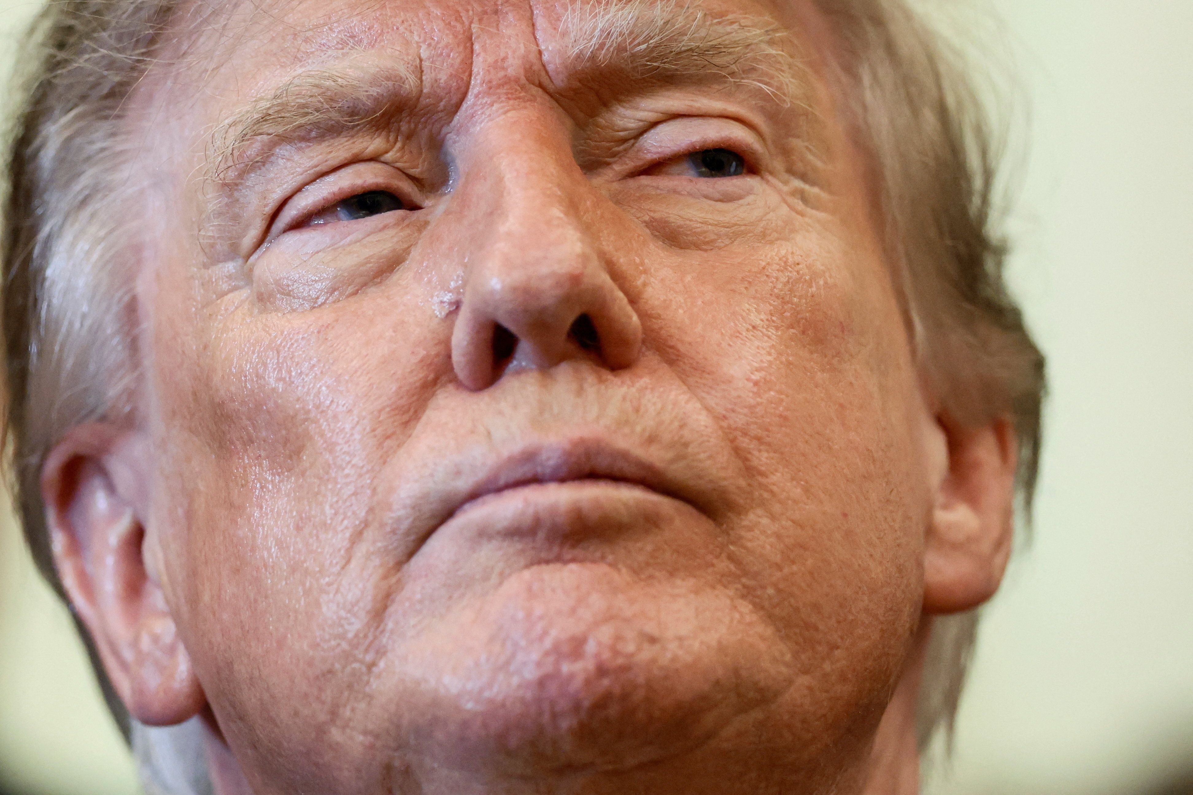 Heute.at - Donald Trump attackiert KI-Boss wegen Pausenforderung