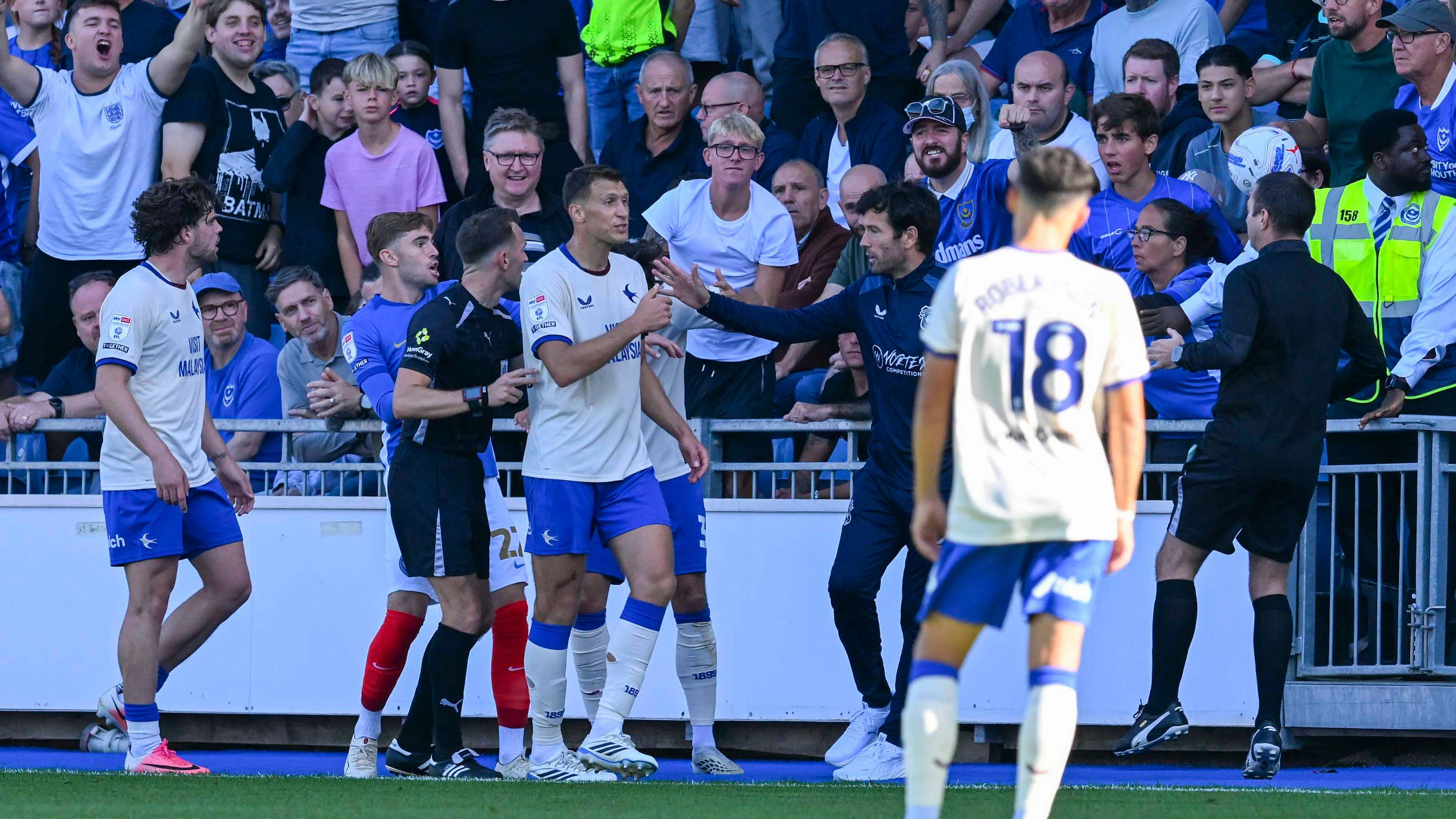 Portsmouth v Cardiff City, EFL Sky Bet Championship An altercation between fans and Krystian Bielik 5 of Cardiff City during the EFL Sky Bet Championship match between Portsmouth and Cardiff City at Fratton Park, Portsmouth, UK on 5 September 2026. Portsmouth Fratton Park Hampshire UK Editorial use only DataCo restrictions apply See www.football-dataco.com , Copyright: xGrahamxHuntx PSI-24809-0098