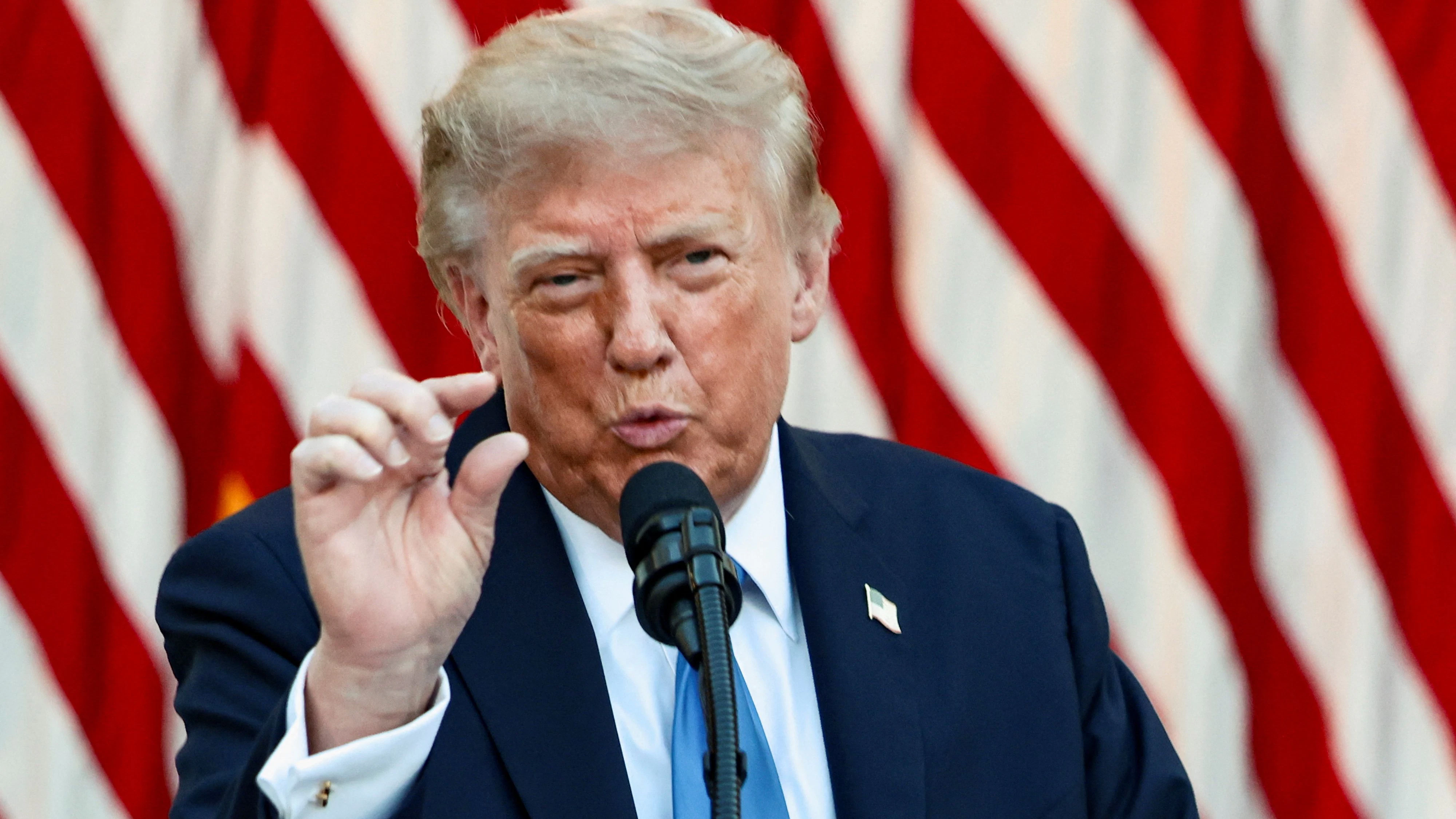 U.S. President Donald Trump speaks while hosting a dinner in the Rose Garden at the White House in Washington, D.C., U.S., September 2, 2026. REUTERS/Evelyn Hockstein