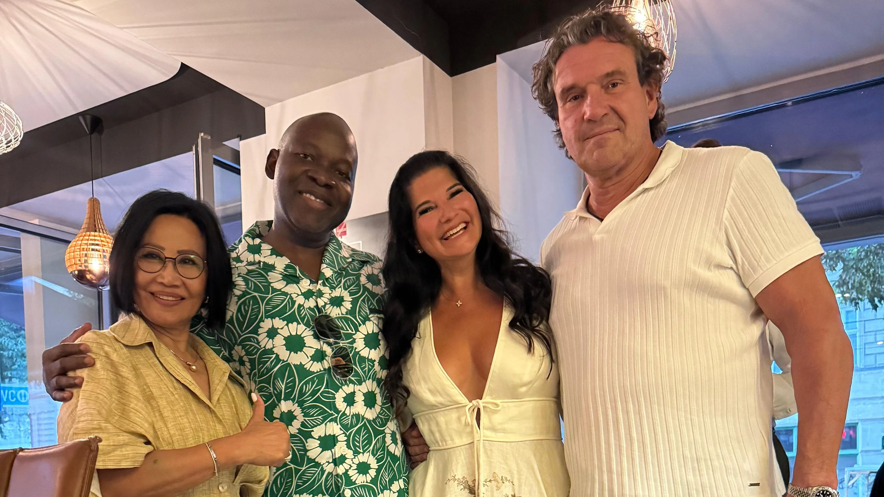 Gina und George Alaba mit Mitra und Andreas Salcher