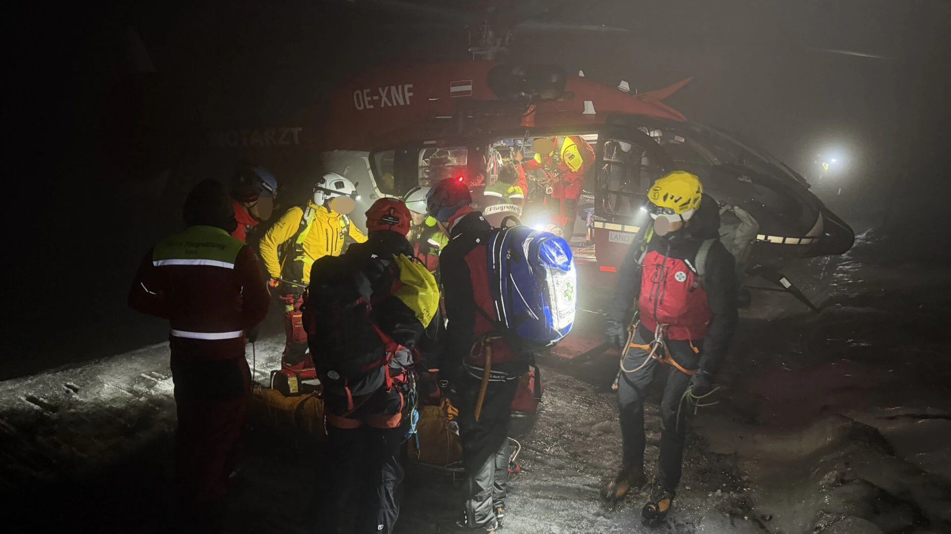 Die Bergung der beiden Verunglückten vom Dachstein (Bez. Gmunden) gestaltete sich äußerst schwierig.