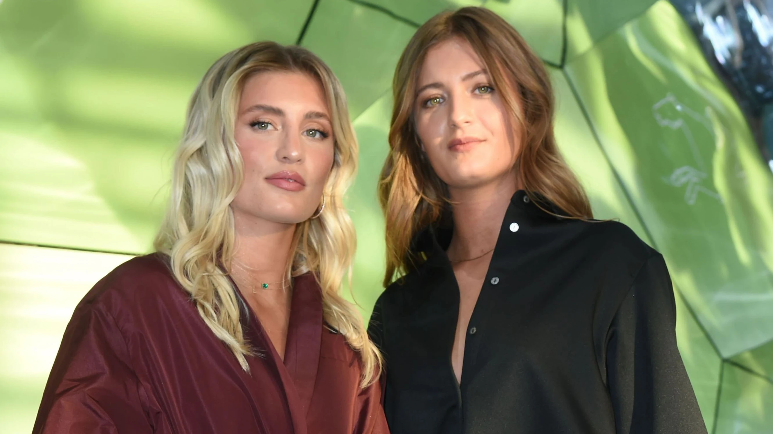 Luna und Lilli Schweiger bei einem Event.