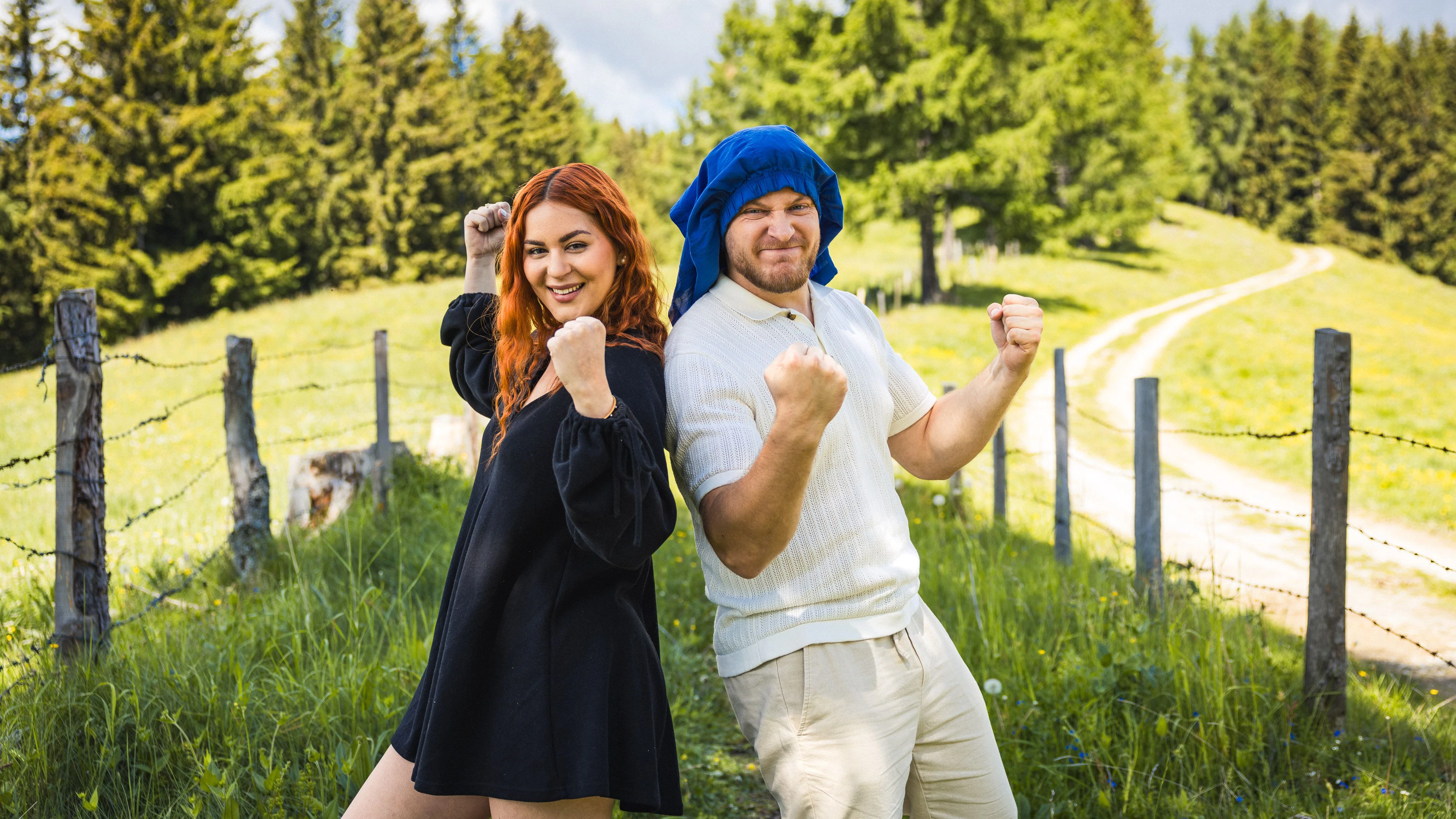 Online-Comedian Butti bringt mit Freundin Sophie frischen Wind ins „Forsthaus Rampensau“ 