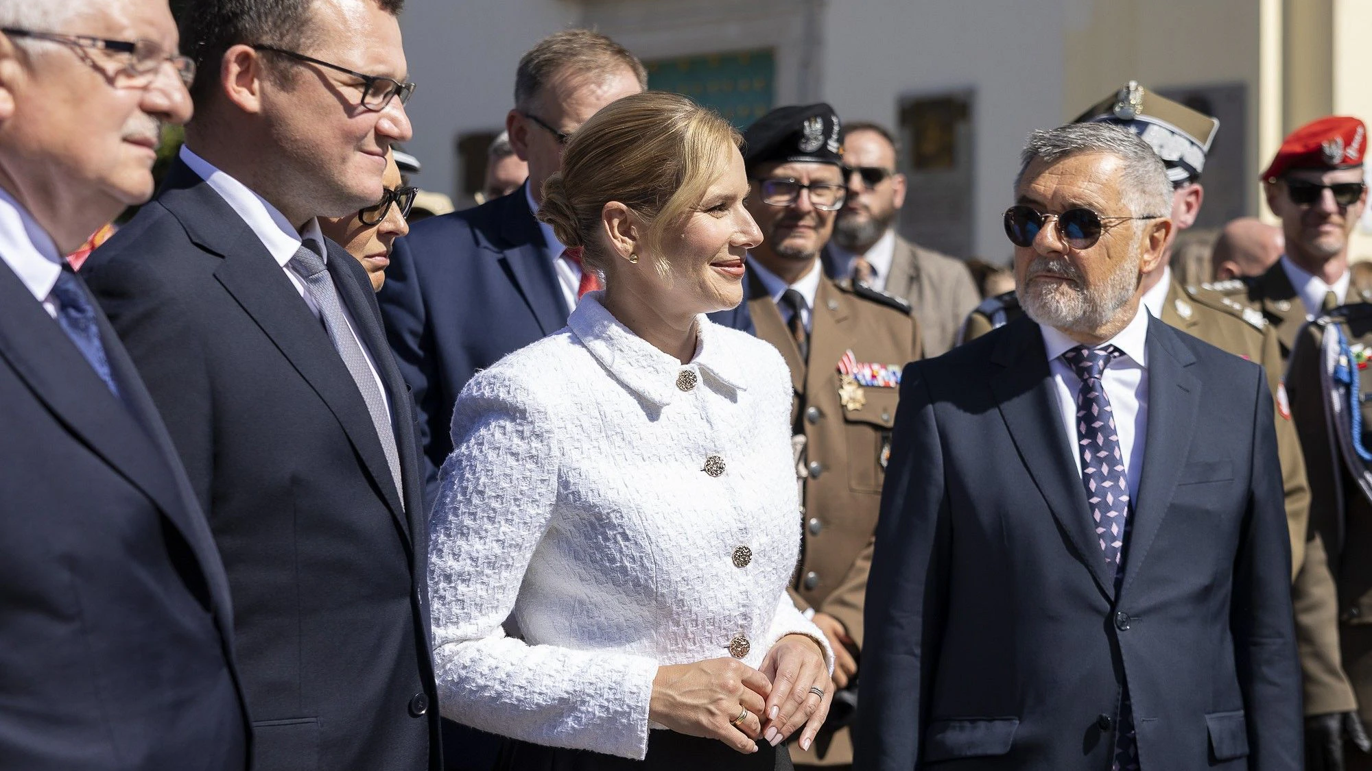 Die polnische First Lady Marta Nawrocka gemeinsam mit dem polnischen Botschafter in Österreich, Zenon Kosiniak-Kamysz (r.).