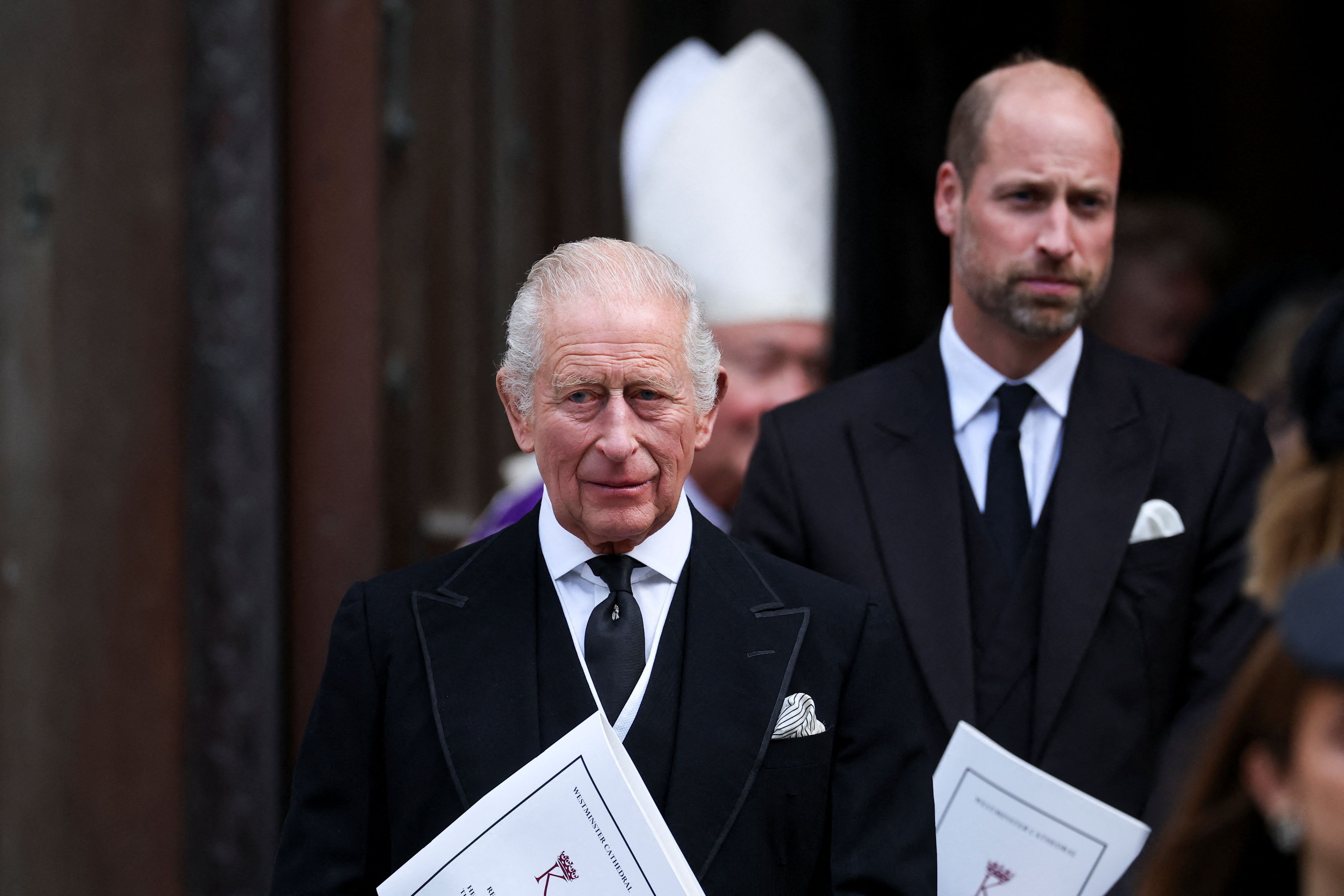 Beim Staatsbegräbnis von König Harald V. vertritt der britische Thronfolger seinen Vater König Charles.
