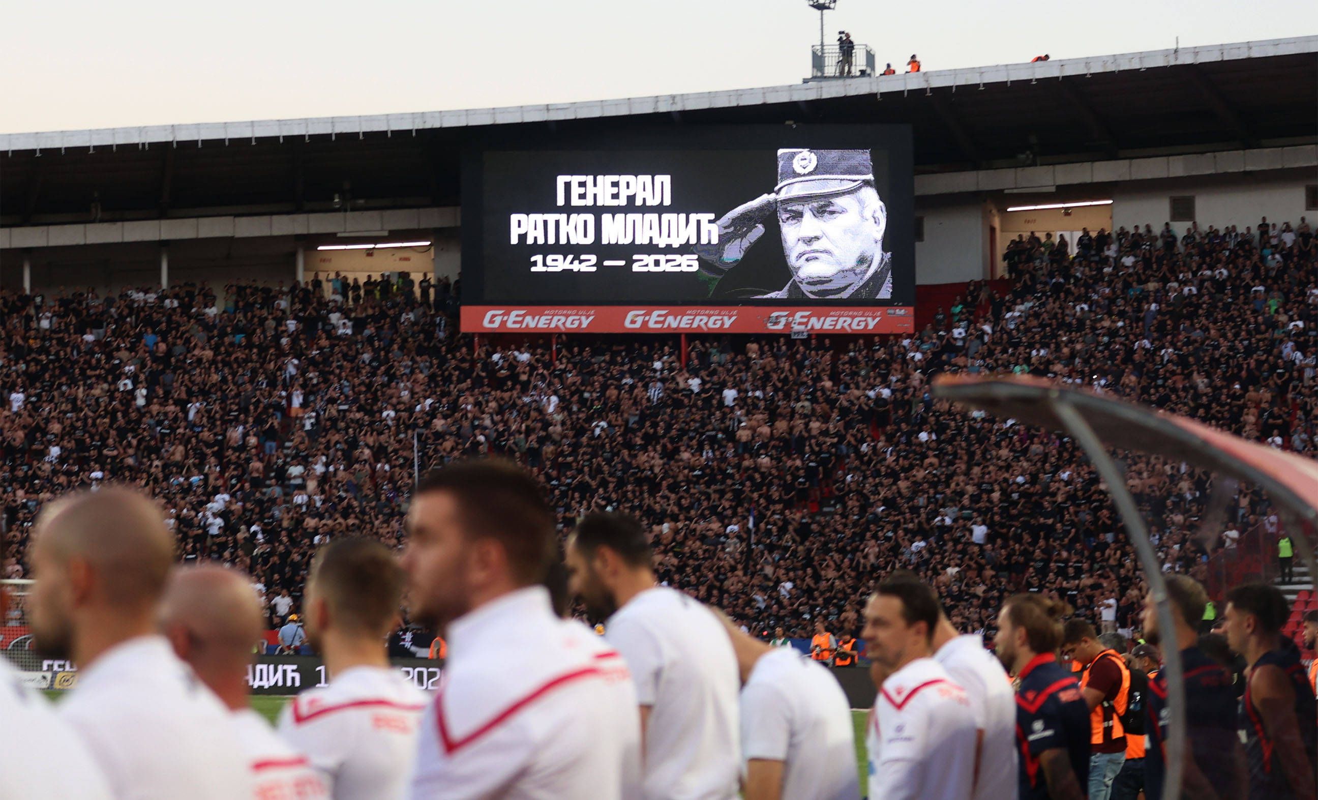 Schweigeminute für Ratko Mladic beim Belgrad-Derby