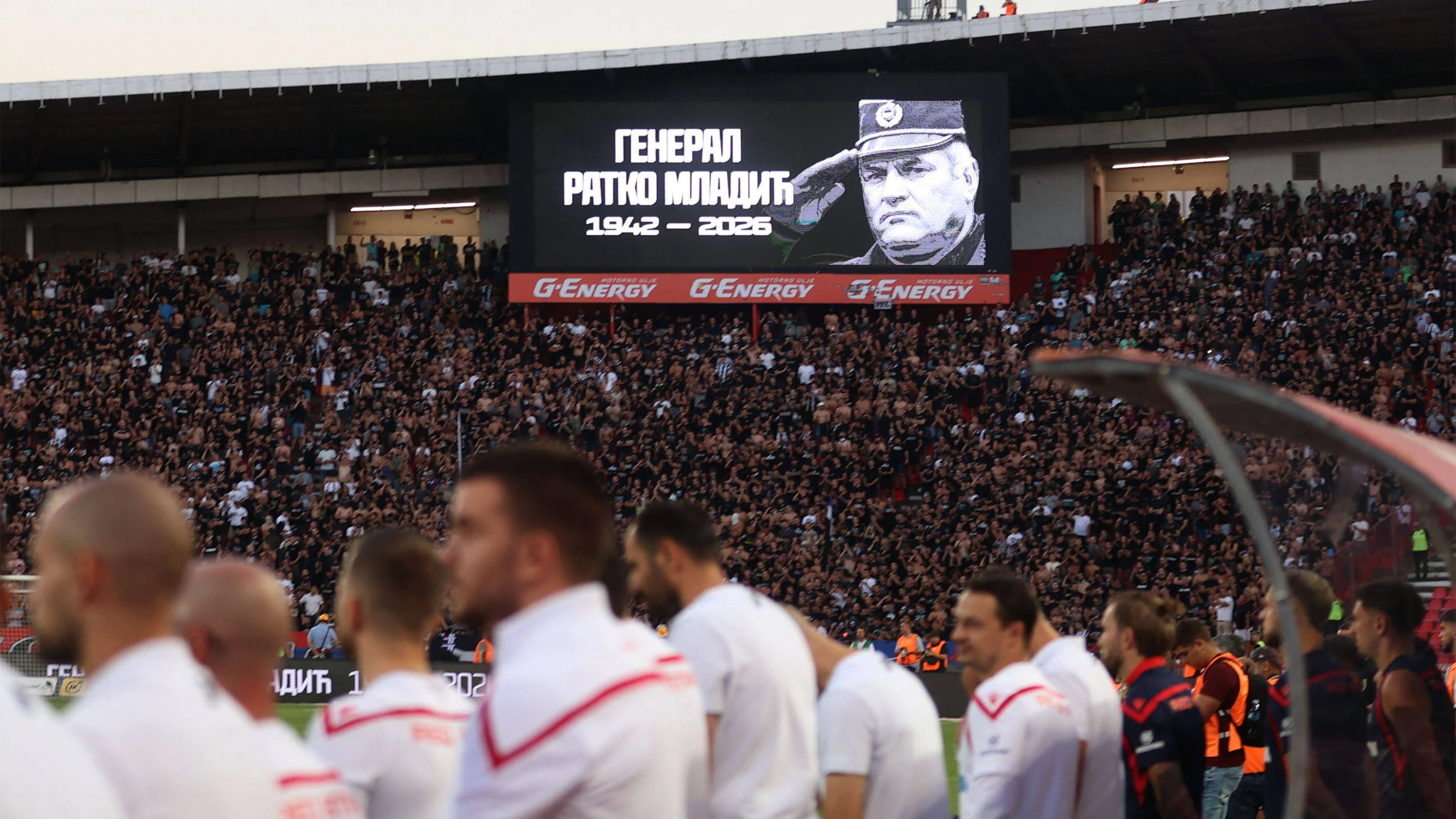 Heute.at - Choreo für Kriegsverbrecher bei Arnautovic-Derby