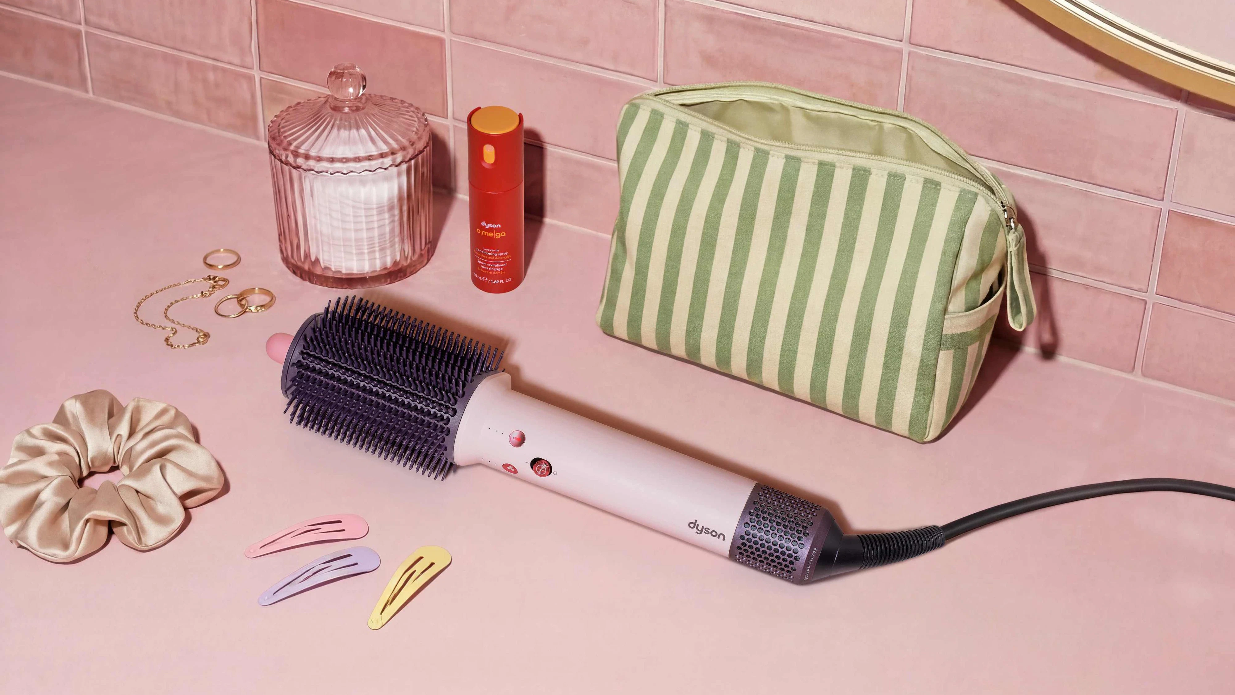 Dyson Airsmooth Product, Lifestyle imagery