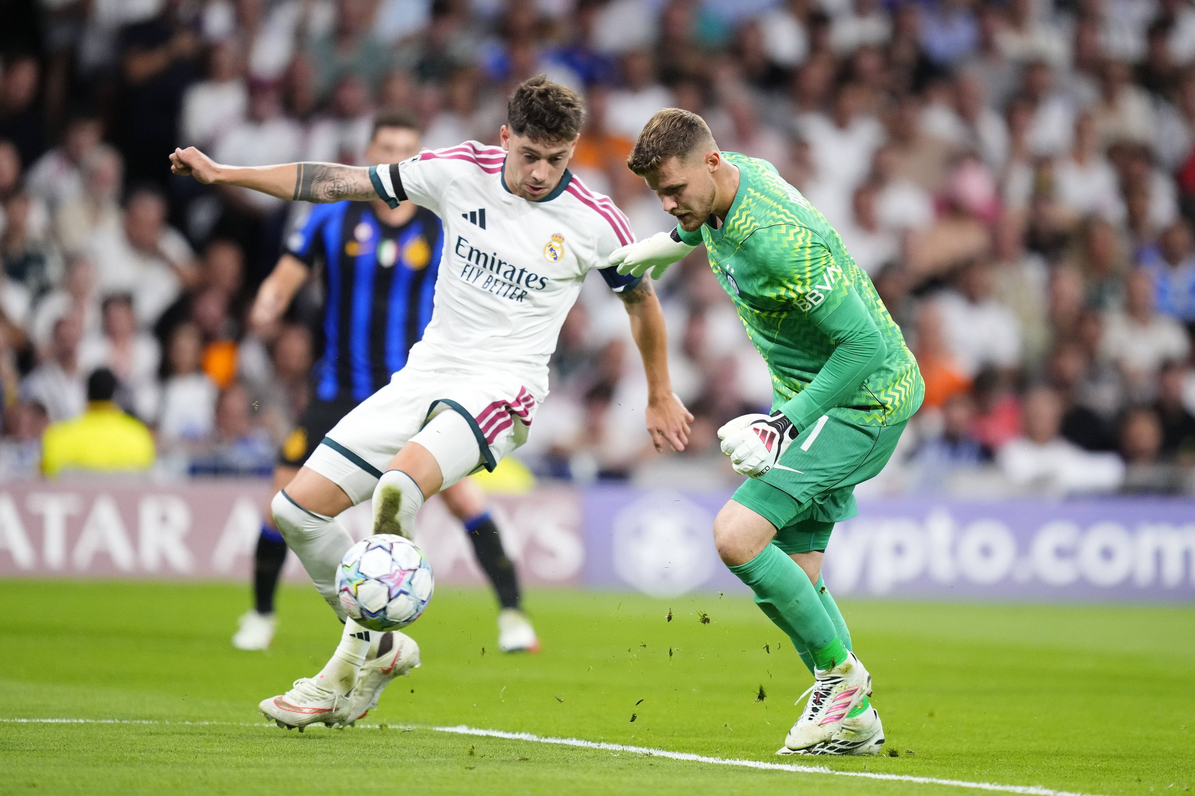 Reals Federico Valverde netzt gegen Inter Mailand. 