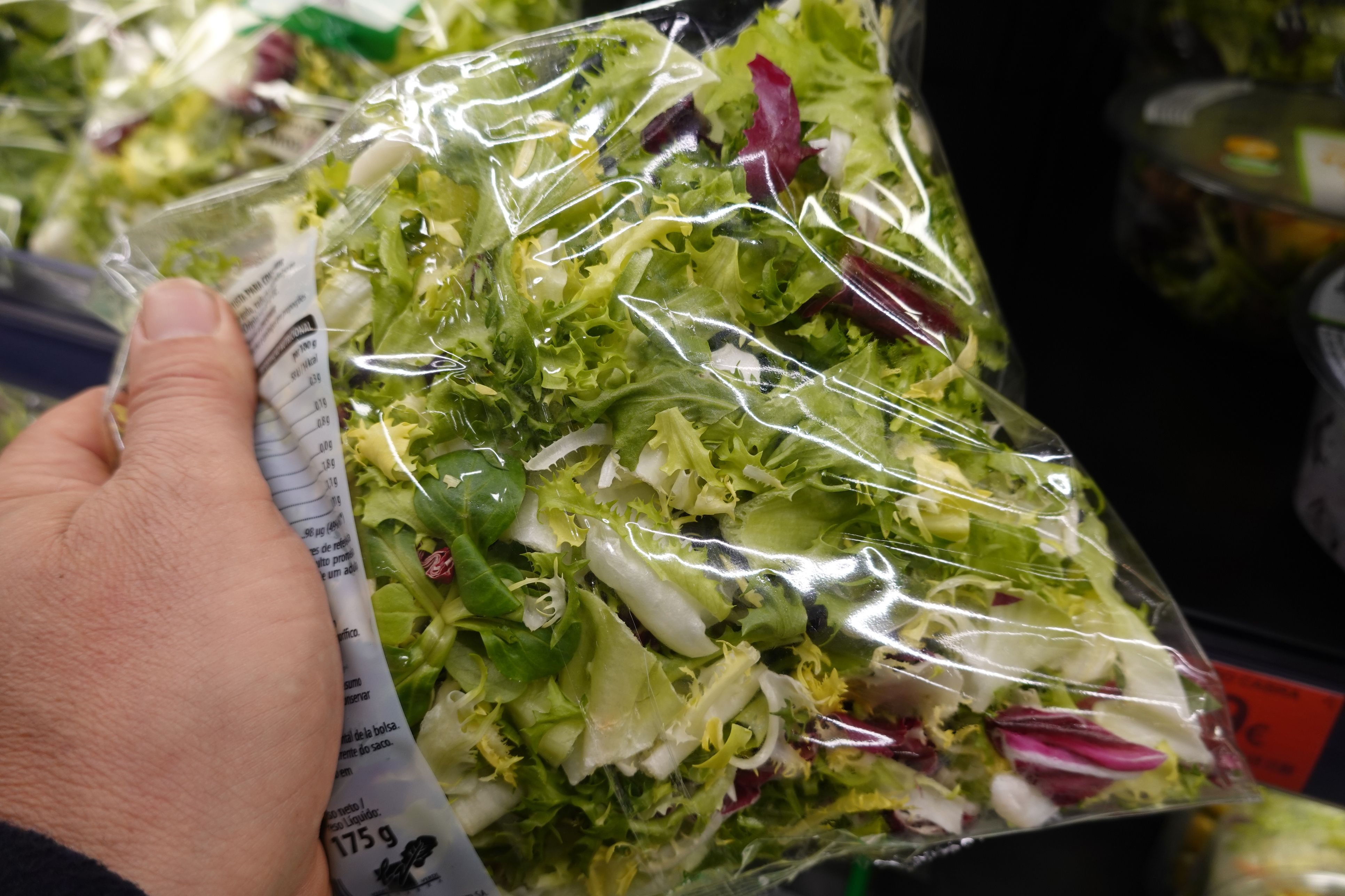 Salat aus der Tüte spart Zeit und Arbeit.