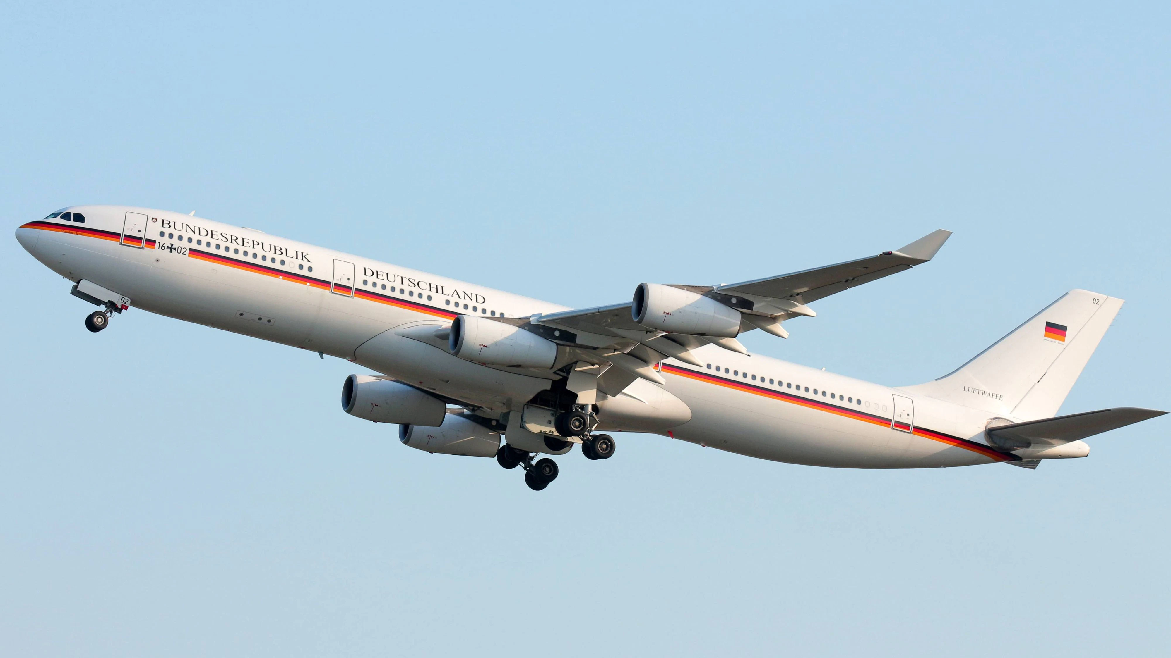 Der Flieger steht nun zum Verkauf. 