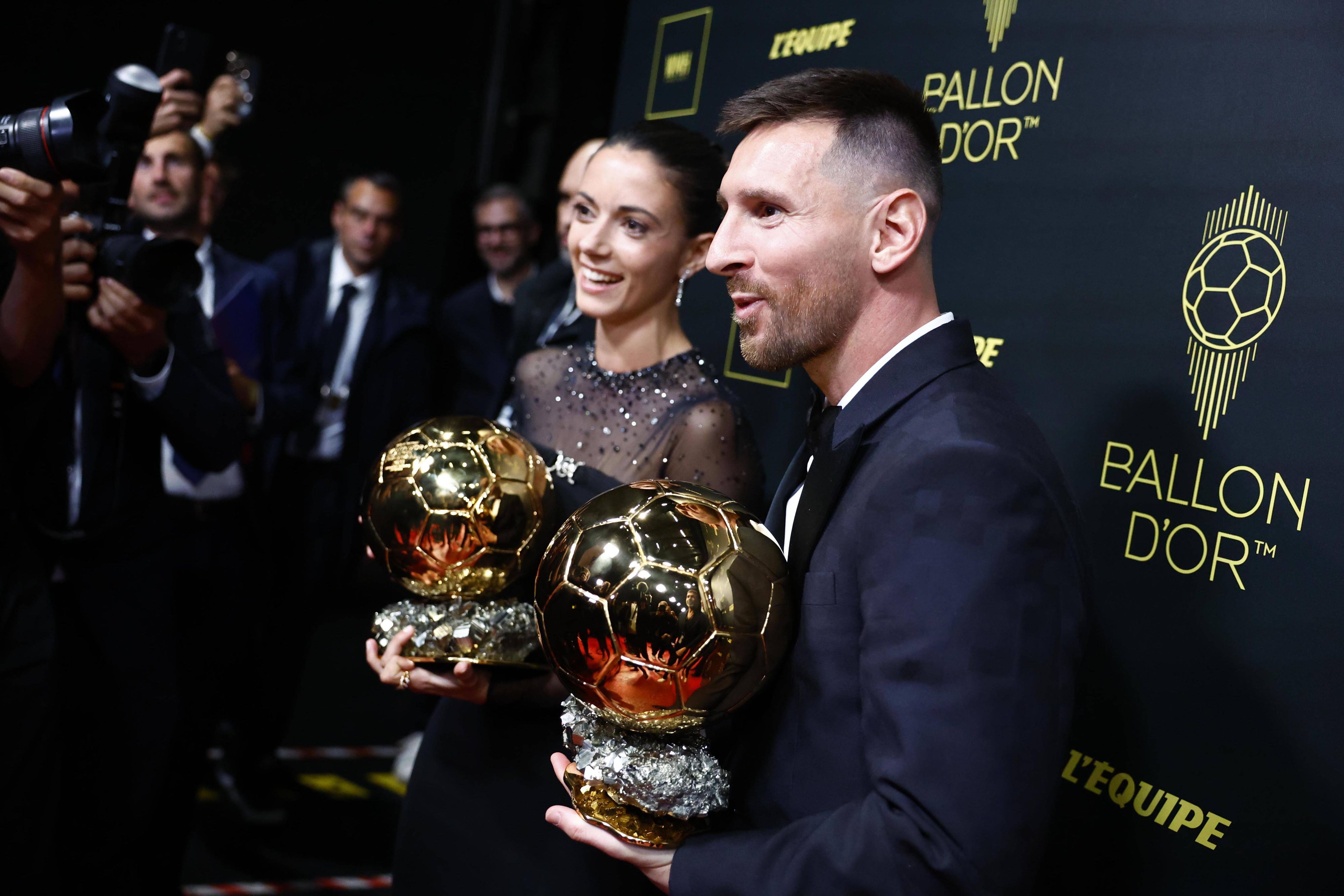 Messi (r.) hofft auf seine neunte Trophäe