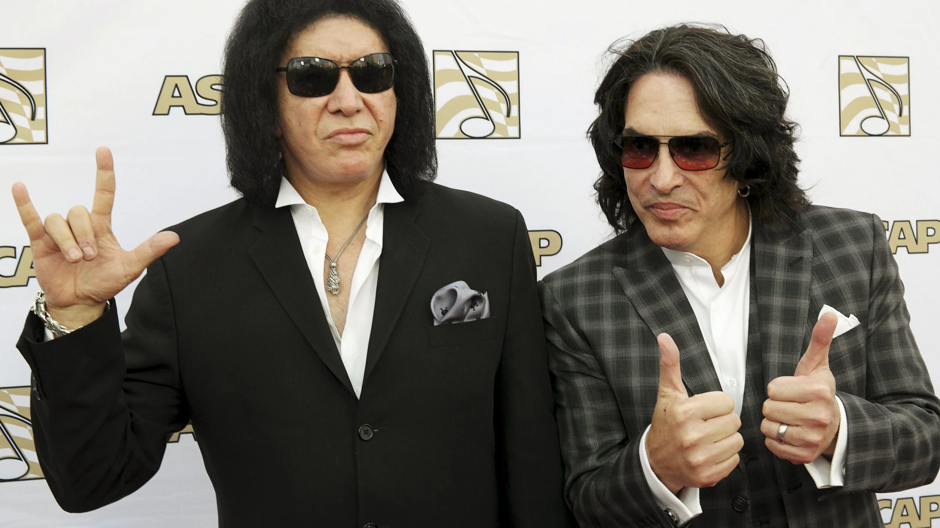 <strong>Gene Simmons</strong> (L) und <strong>Paul Stanley</strong> bei den 32nd Annual ASCAP Pop Music Awards in Los Angeles, 2015.