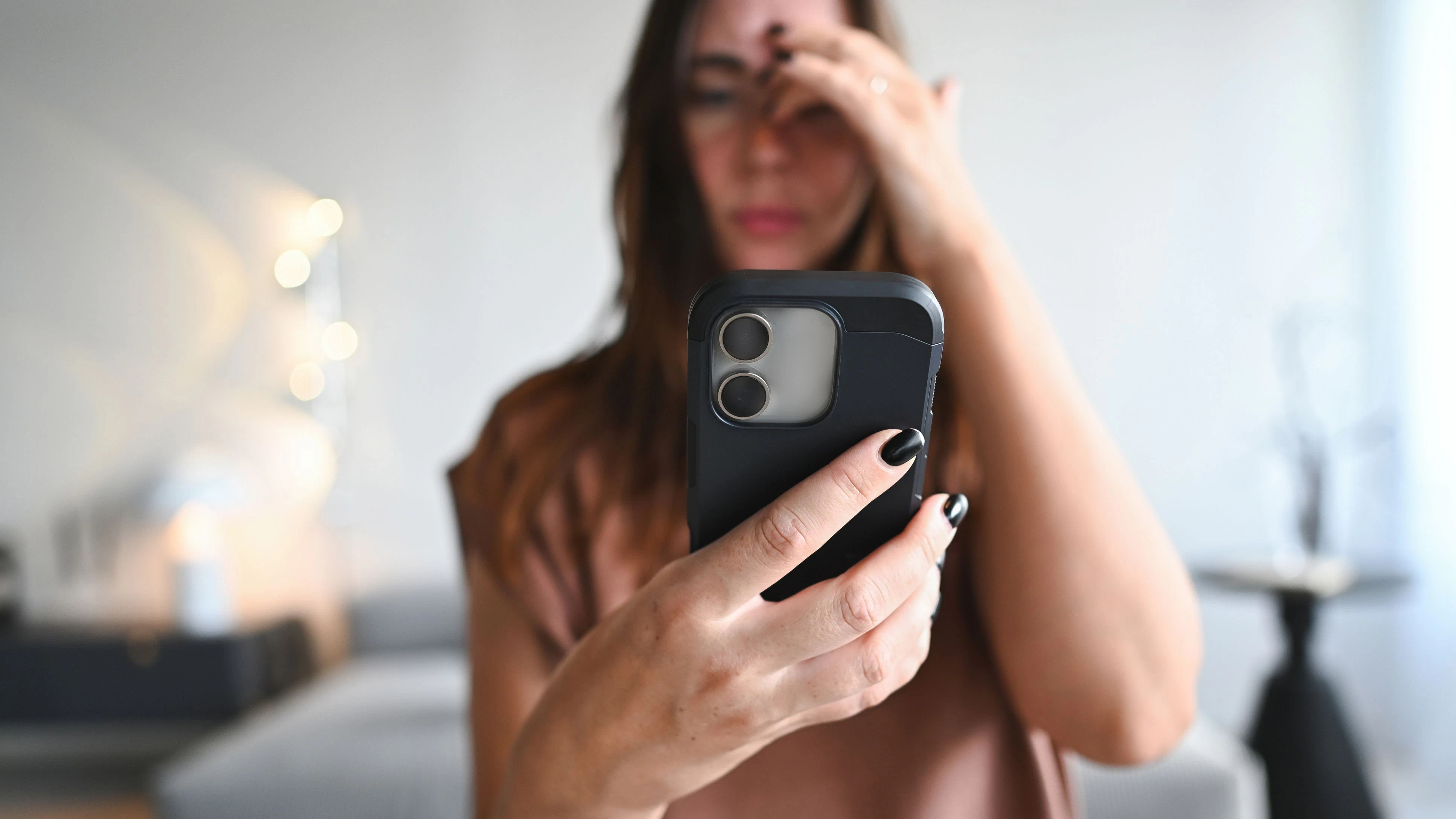Wenn sich ständig alles dreht, wird selbst der Alltag zur Belastung. Eine neue digitale Therapie soll Betroffenen nun helfen.