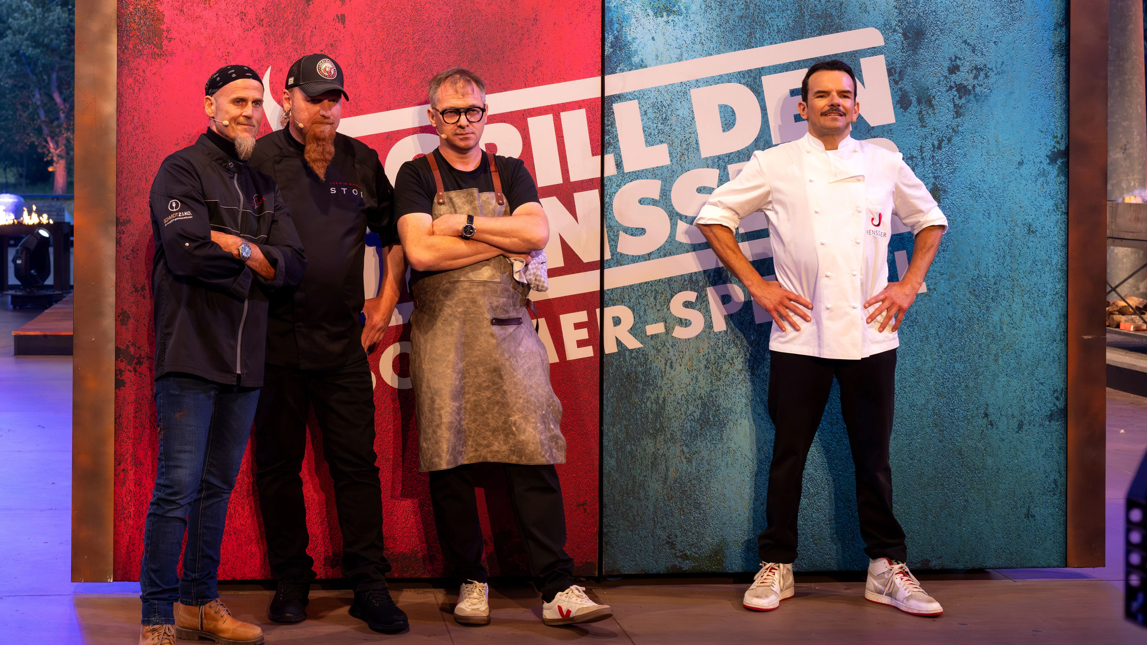 Noch bis 27. September laufen die "Grill den Henssler"-Sommer-Specials auf VOX – und bereits eine Woche vorab im Stream auf RTL+. (mit <strong>Ralf Zacherl, Lucki Maurer, Max Stiegl</strong>, v.l.n.r.)
