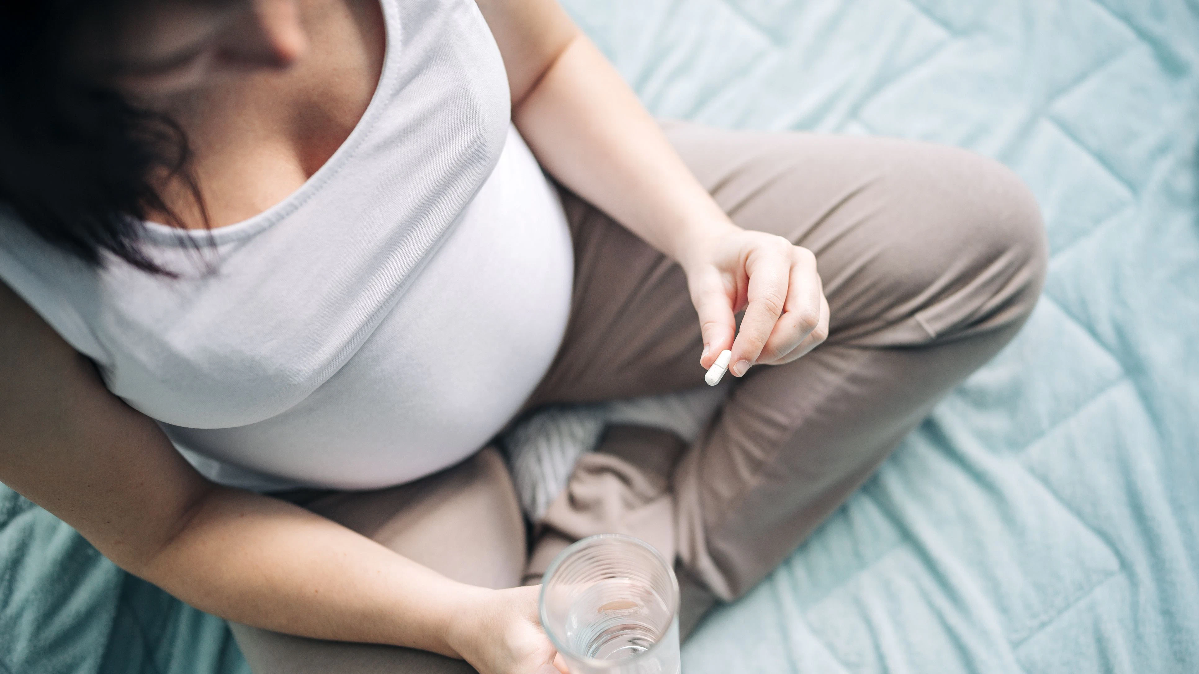 Paracetamol in der Schwangerschaft steht erneut im Fokus.
